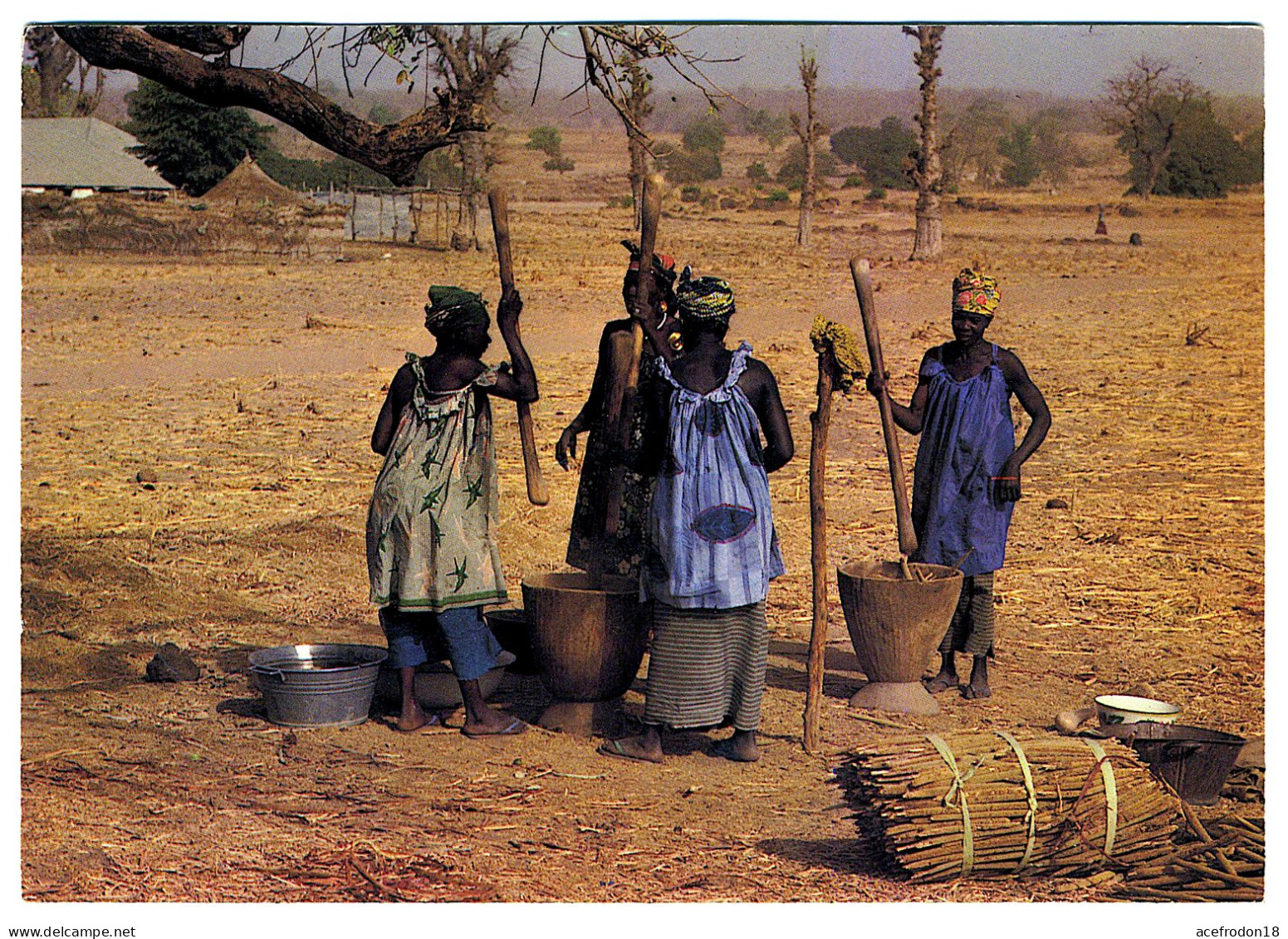 Sénégal - Pileuse De Mil - Sénégal