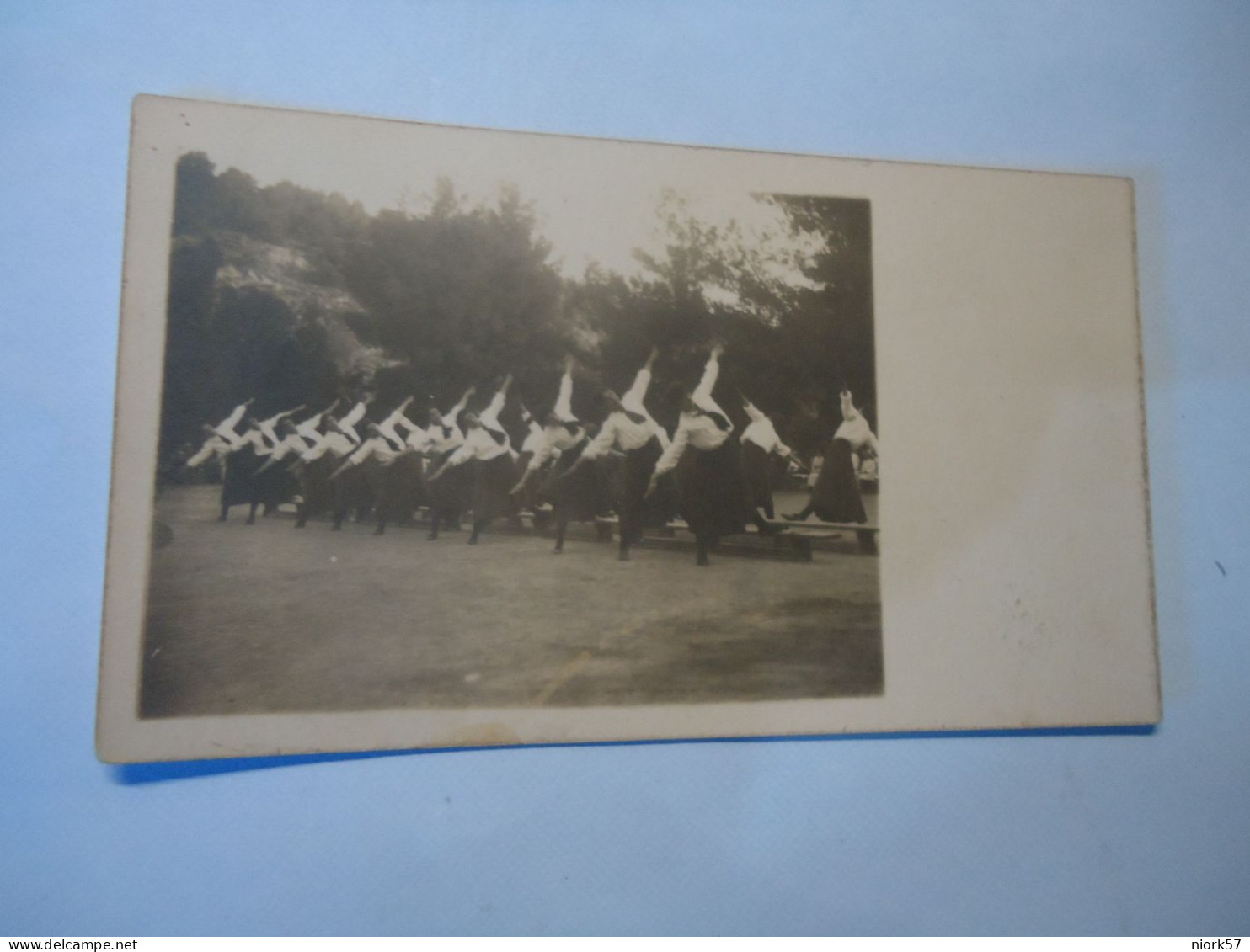 ITALY POSTCARDS  SMALL  DANCING FIGURES MEN AND WOMEN - Bailes