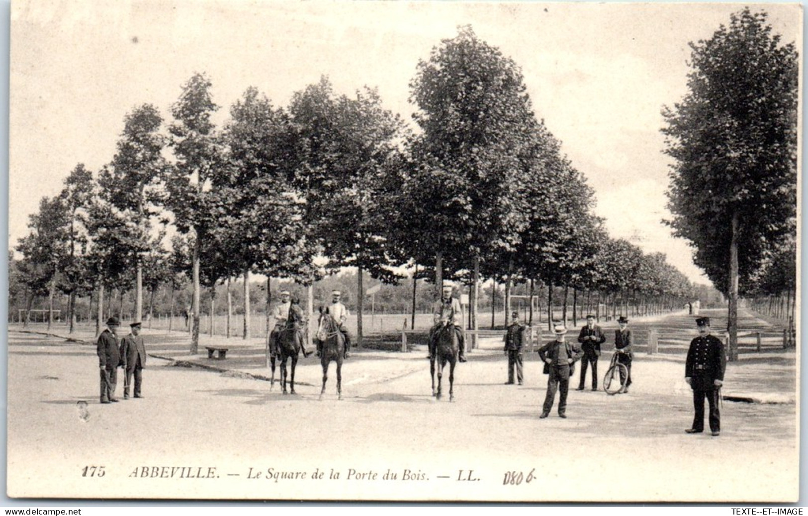 80 ABBEVILLE - Le Square De La Porte Du Bois. - Abbeville