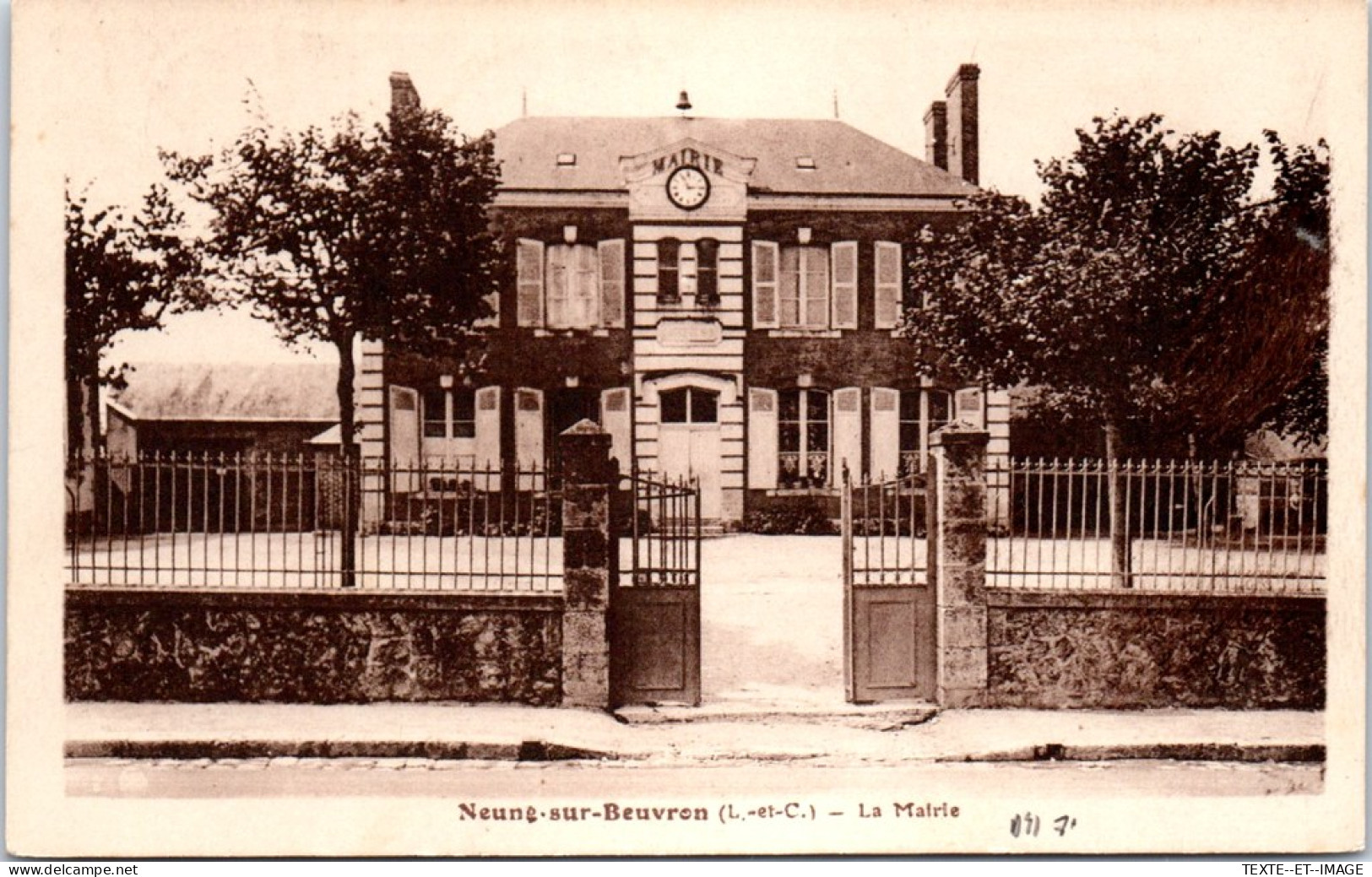 41 NEUNG SUR BEUVRON - La Mairie, Vue D'ensemble  - Neung Sur Beuvron