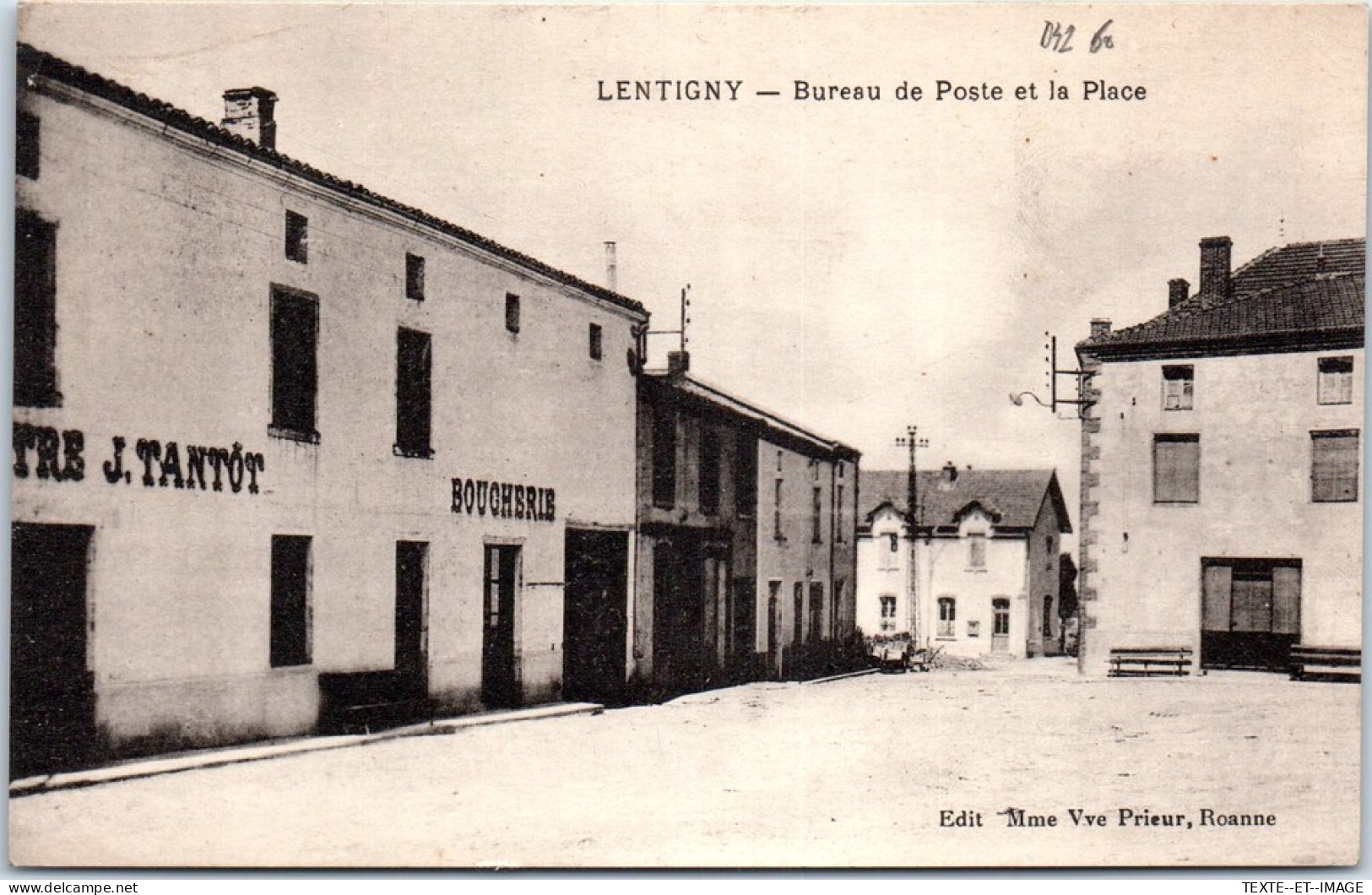 42 LENTIGNY - Le Bureau De Poste Et La Place. - Otros & Sin Clasificación