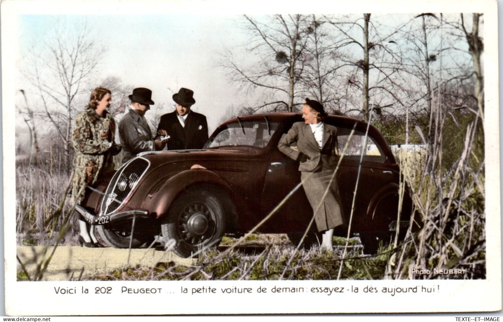AUTOMOBILE - Une Peugeot 202 - Sonstige & Ohne Zuordnung