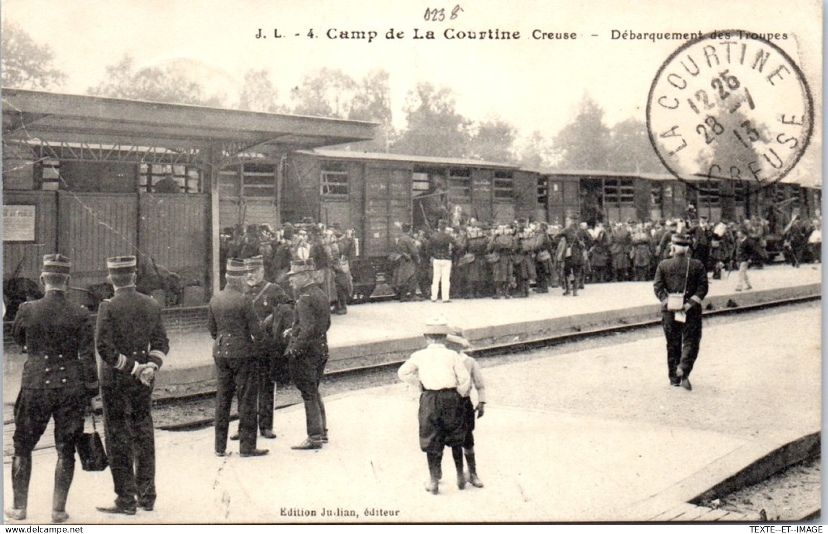 23 LA COURTINE - Debarquement Des Troupes. - La Courtine