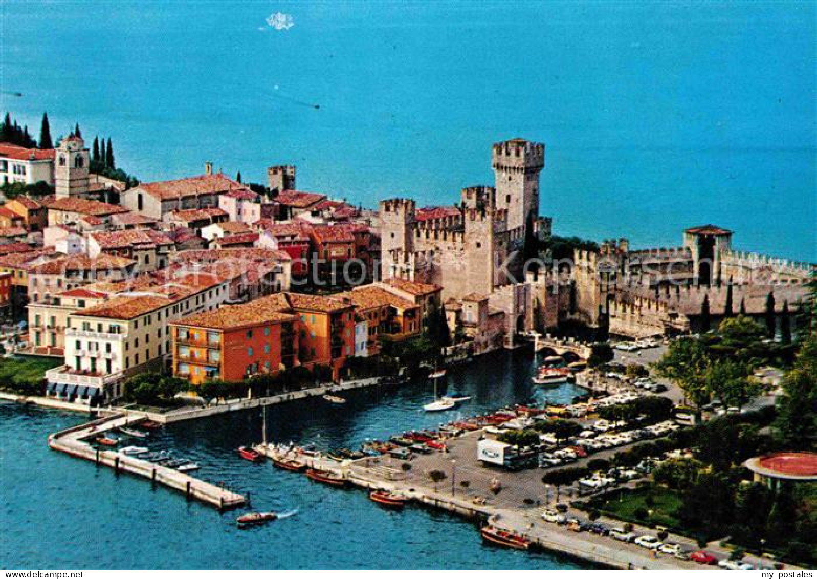 72900707 Sirmione Lago Di Garda Fliegeraufnahme Schloss Hafen  Sirmione Lago Di  - Other & Unclassified