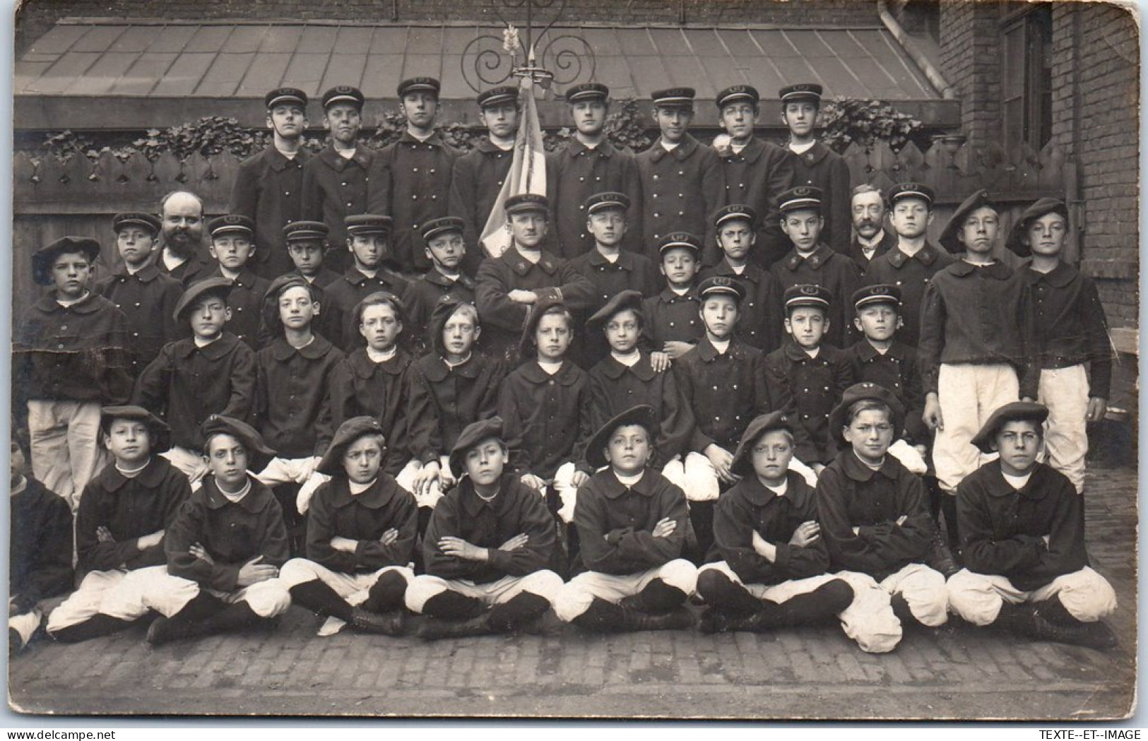 59 ARMENTIERES - CARTE PHOTO - Ste Gymnastique [cliche DECARRE] - Armentieres