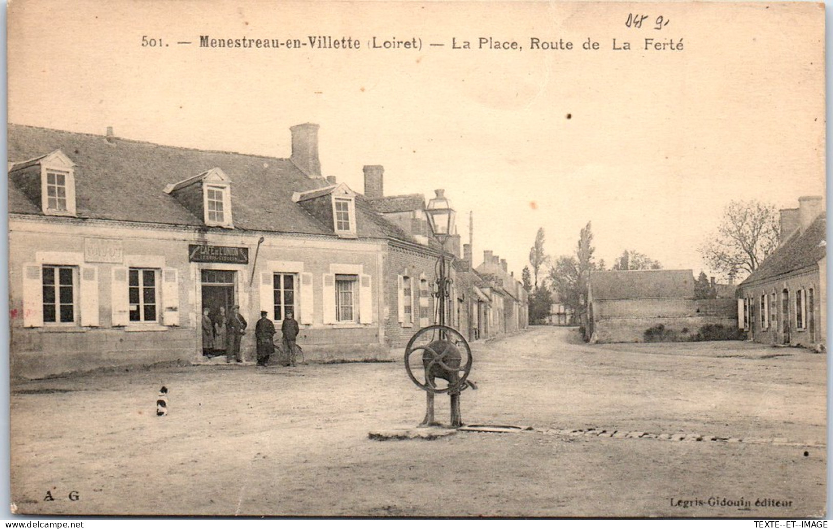 45 MENESTREAU EN VILETTE - Le Cafe Sur La Place Route De La Ferte  - Altri & Non Classificati