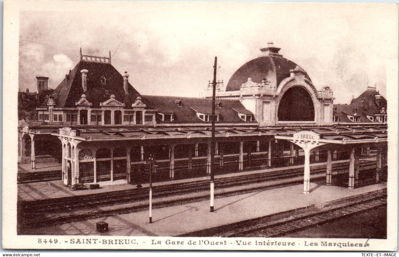 22 SAINT BRIEUC - La Gare, Vue Interieure, Les Marquises  - Saint-Brieuc