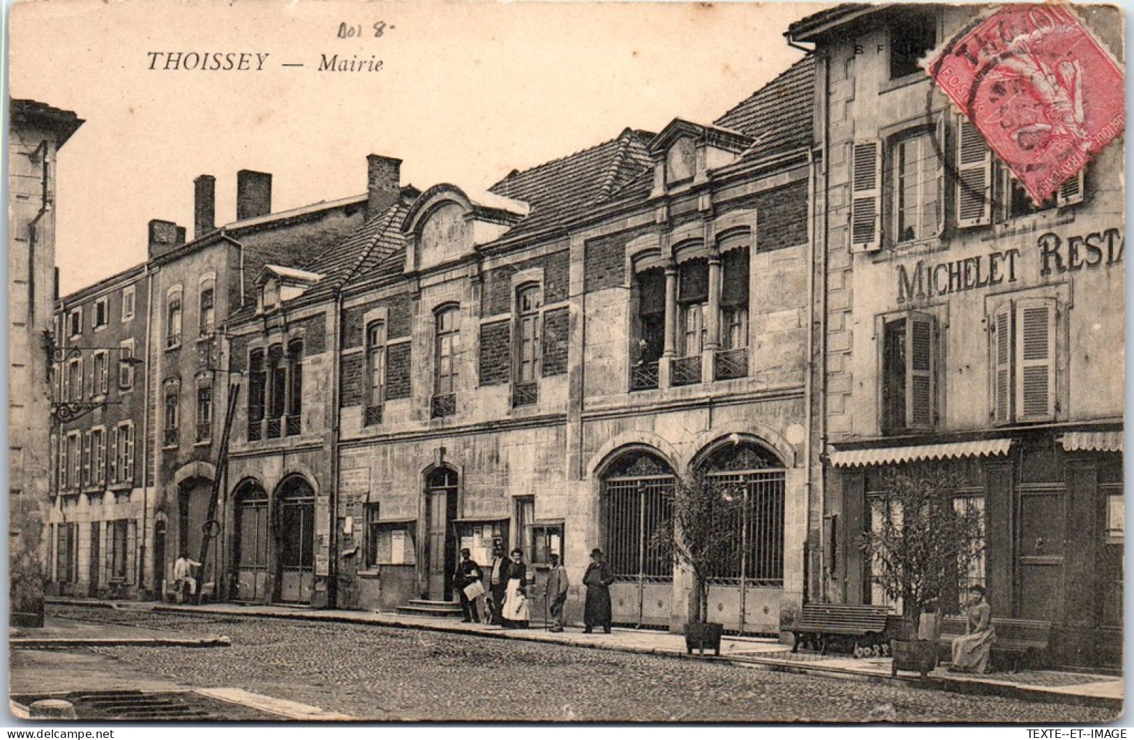 01 THOISSEY - Vue De La Mairie. - Unclassified