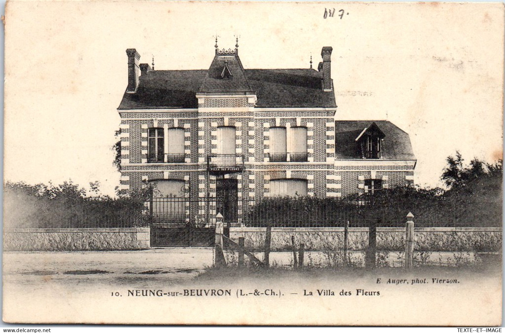 41 NEUNG SUR BEUVRON - La Villa Des Fleurs. - Neung Sur Beuvron