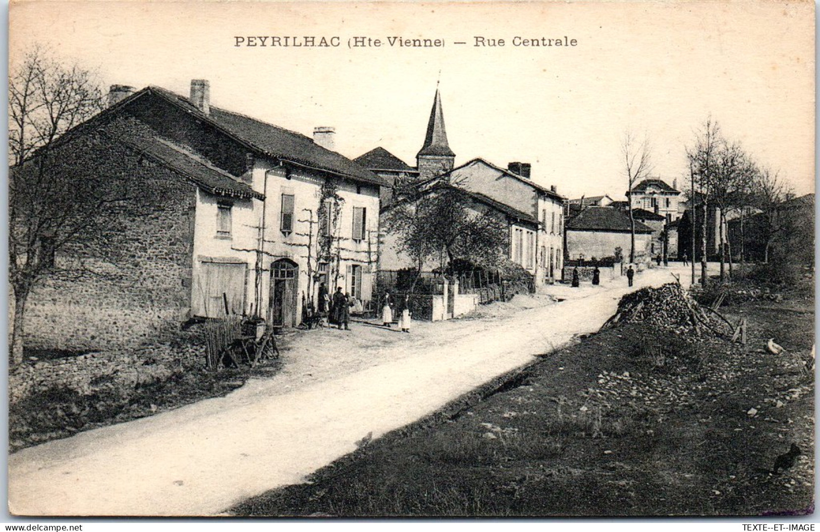 87 PEYRILHAC - La Rue Centrale De La Localite  - Autres & Non Classés