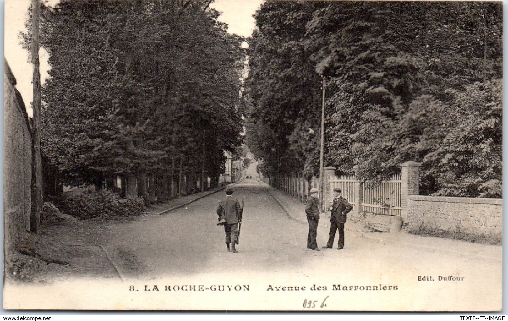 95 LA ROCHE GUYON - L'avenue Des Marronniers (perspective) - Autres & Non Classés