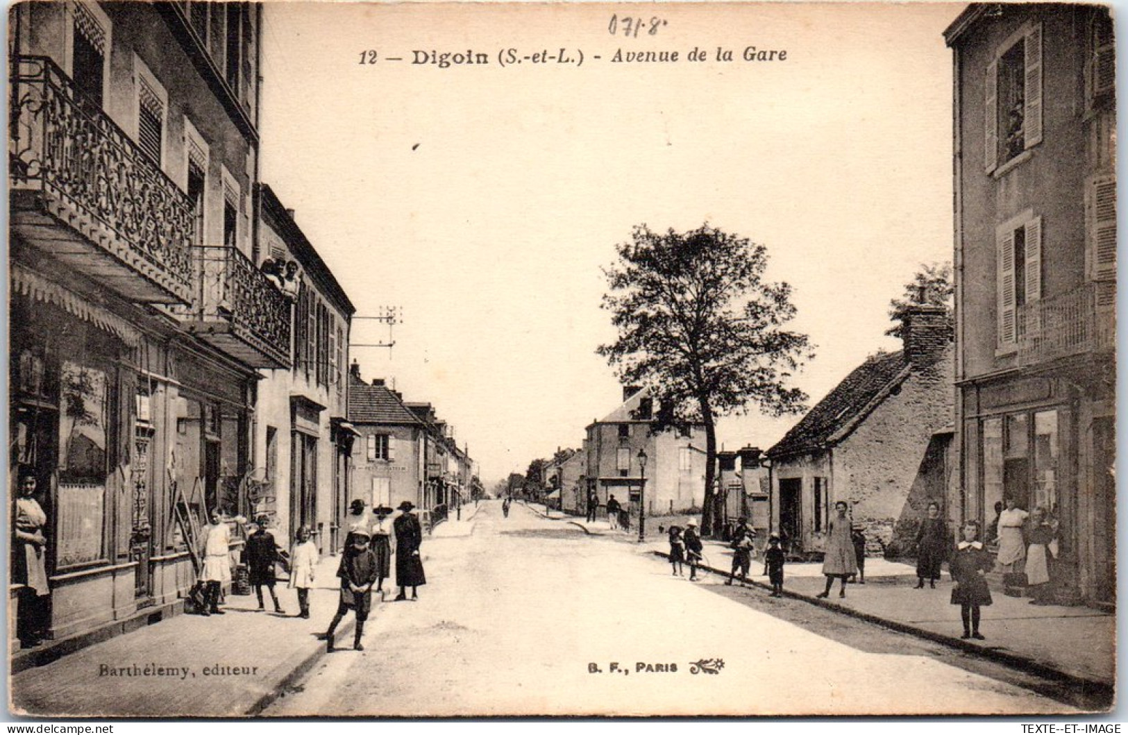 71 DIGOIN - Avenue De La Gare  - Digoin