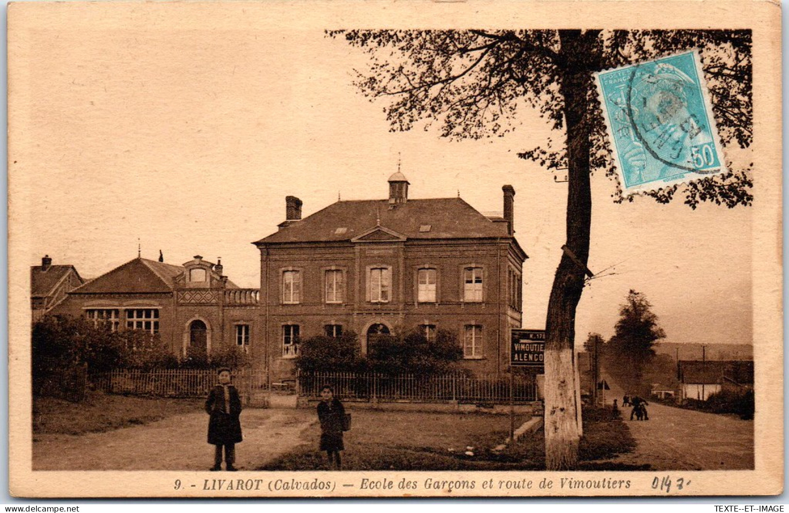 14 LIVAROT - Ecole Des Garcons Et Route De Vimoutiers. - Sonstige & Ohne Zuordnung