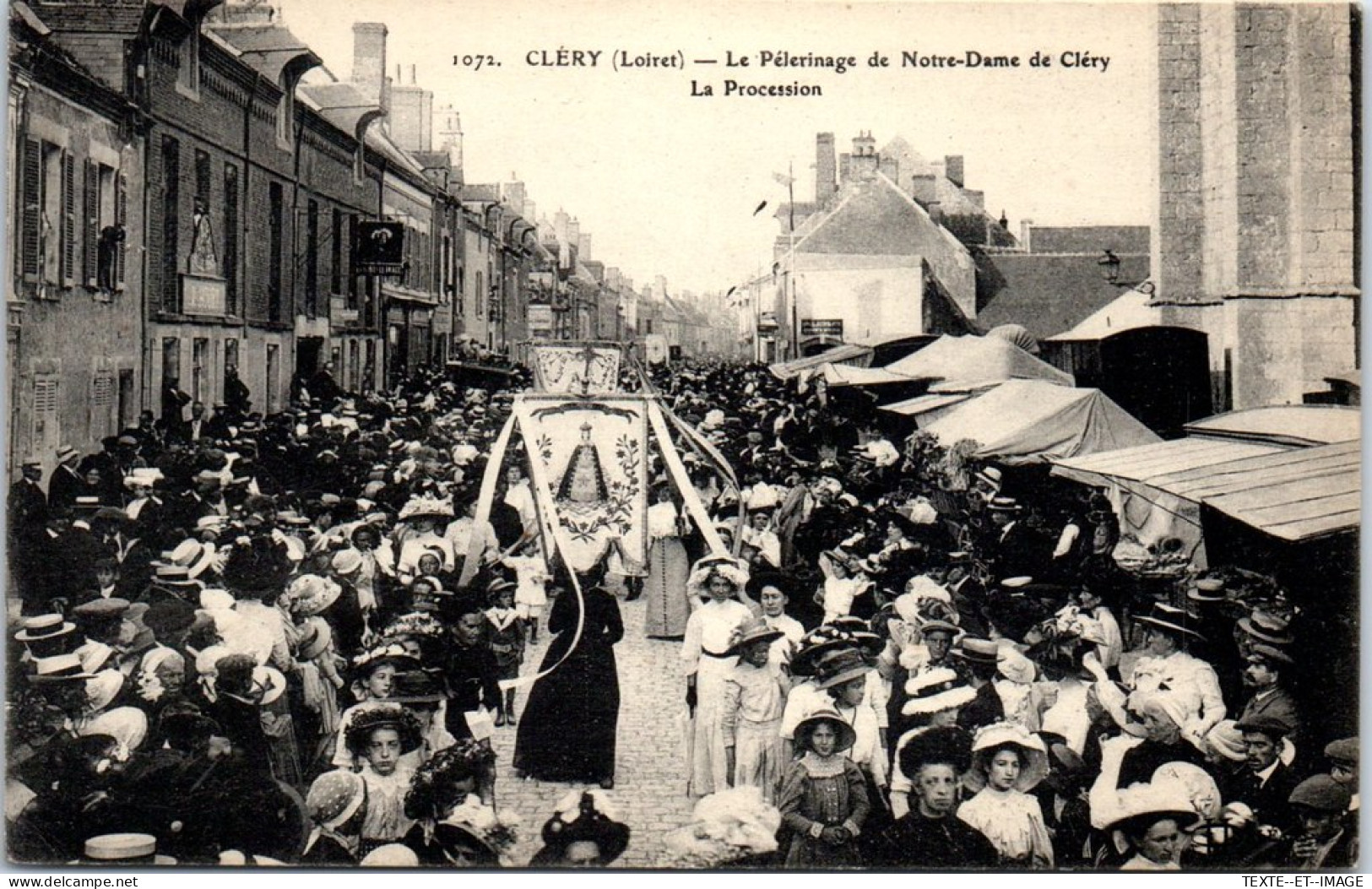 45 CLERY SAINT ANDRE - Pelerinage Dans La Rue Principale, La Procession  - Sonstige & Ohne Zuordnung