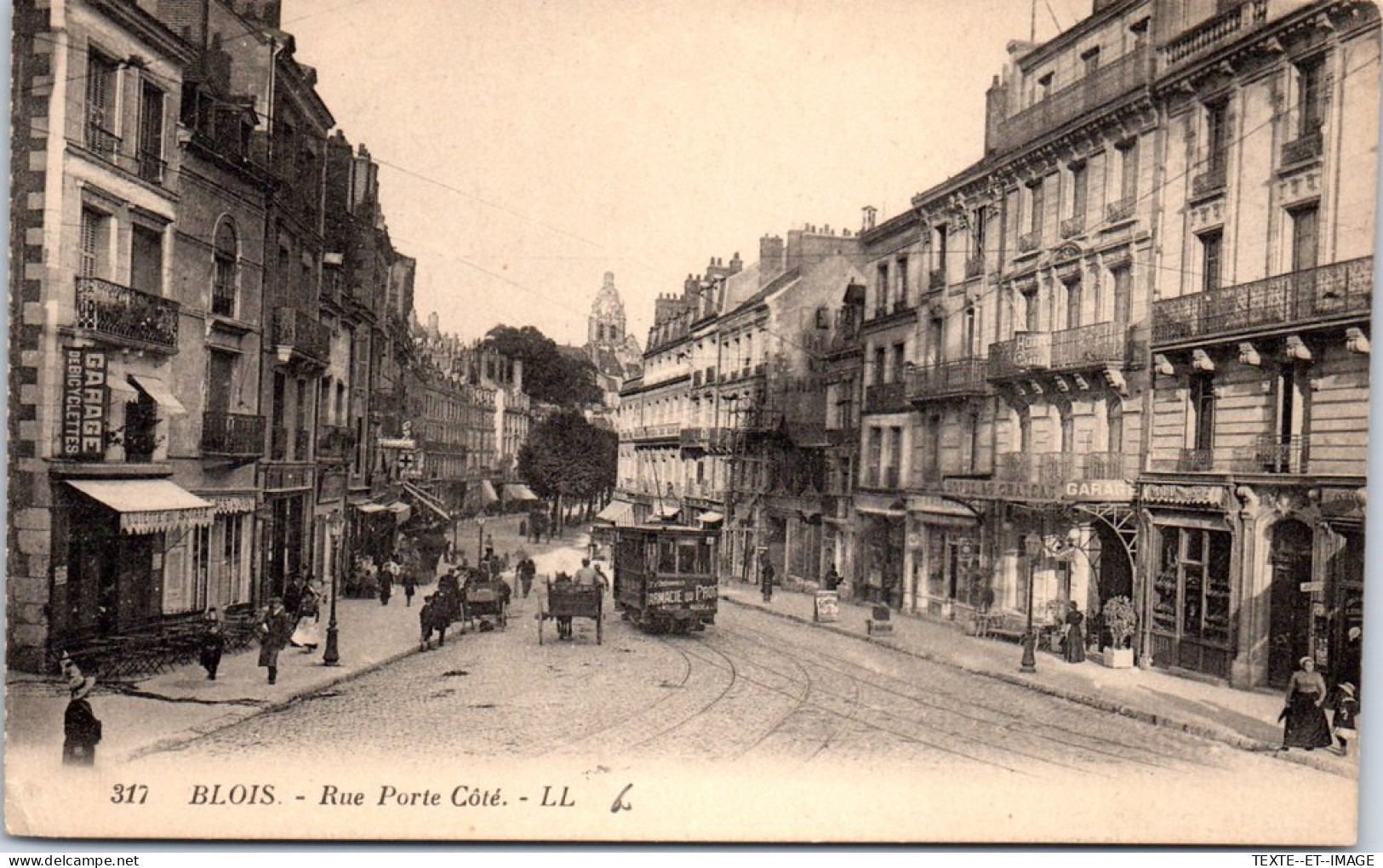 41 BLOIS - Rue Porte Cote, Tramway. - Blois