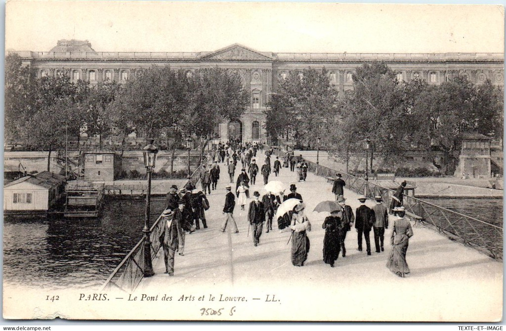 75005 PARIS - Le Pont Des Arts Et Le Louvre - Paris (05)