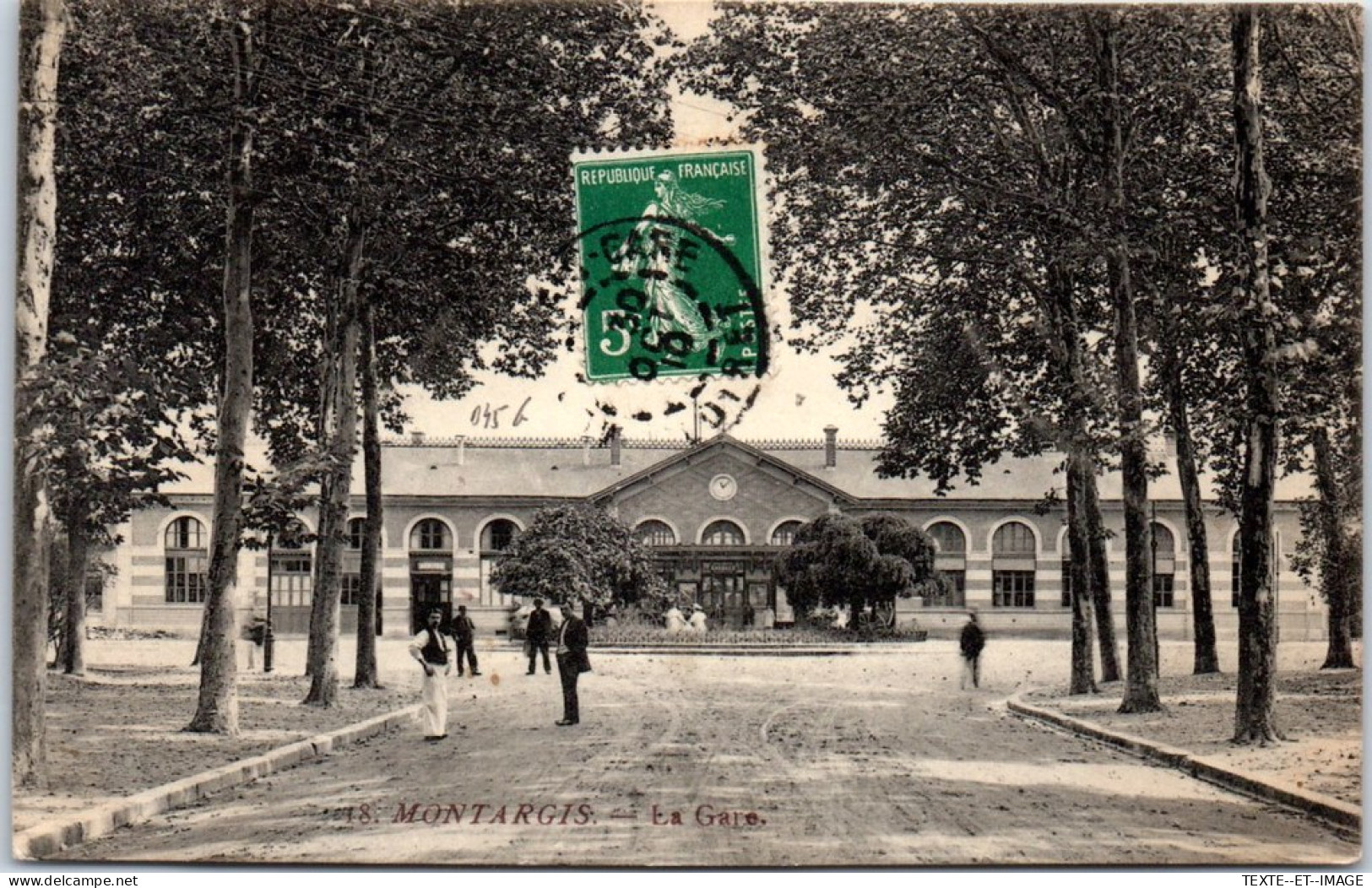 45 MONTARGIS - Avenue Menant A La Gare. - Montargis