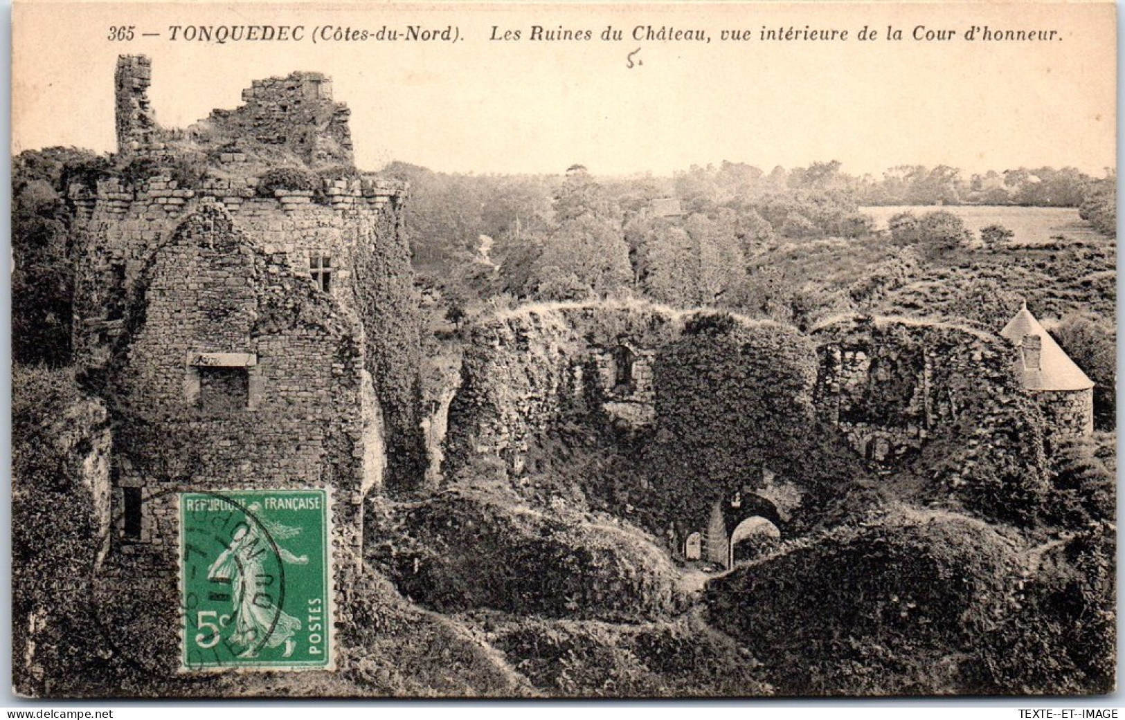 22 TONQUEDEC - Le ChAteau, Les Ruines, Cour D'honneur  - Tonquédec