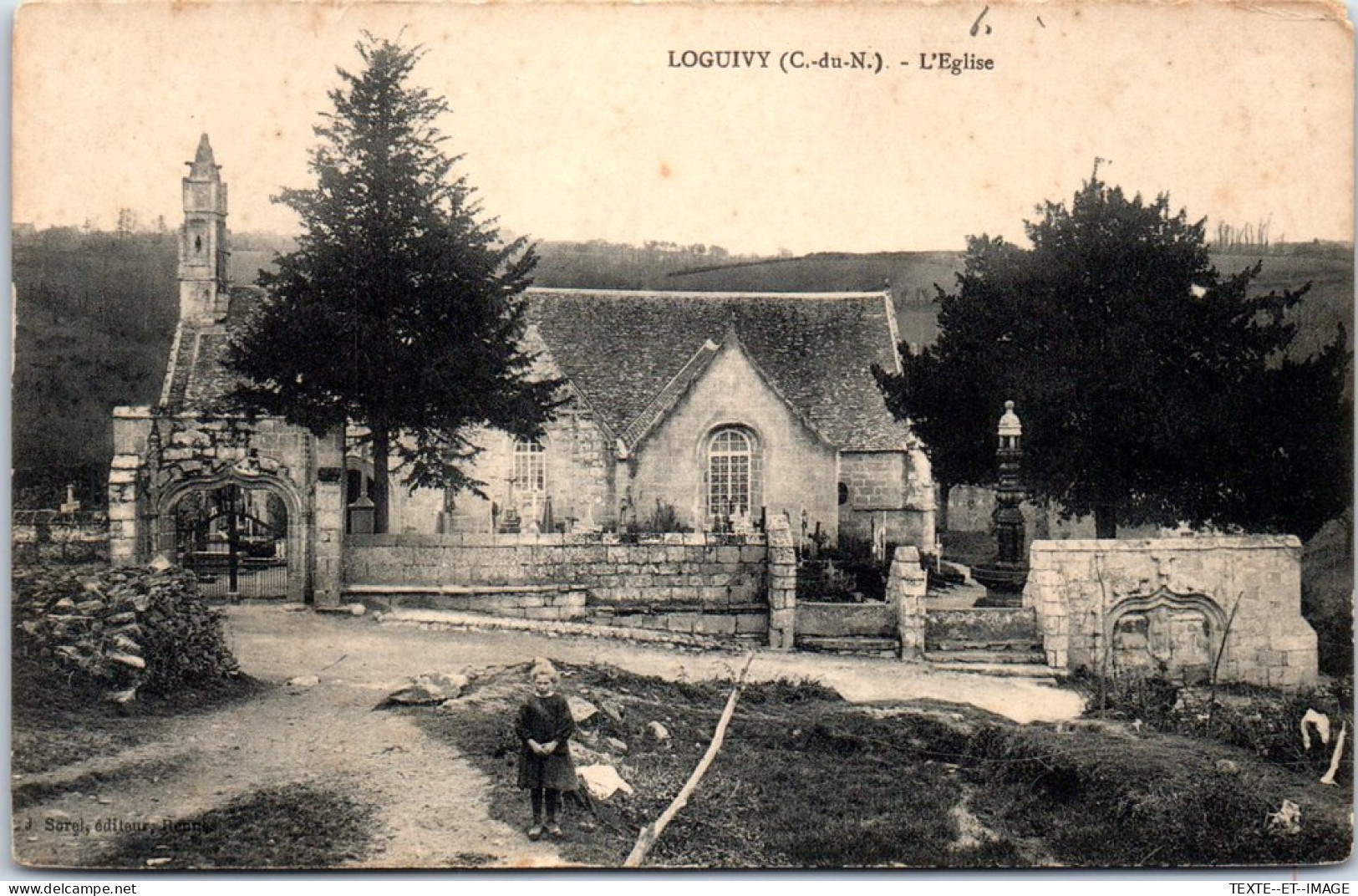 22 LOGUIVY - Le Bourg, L'eglise  - Andere & Zonder Classificatie