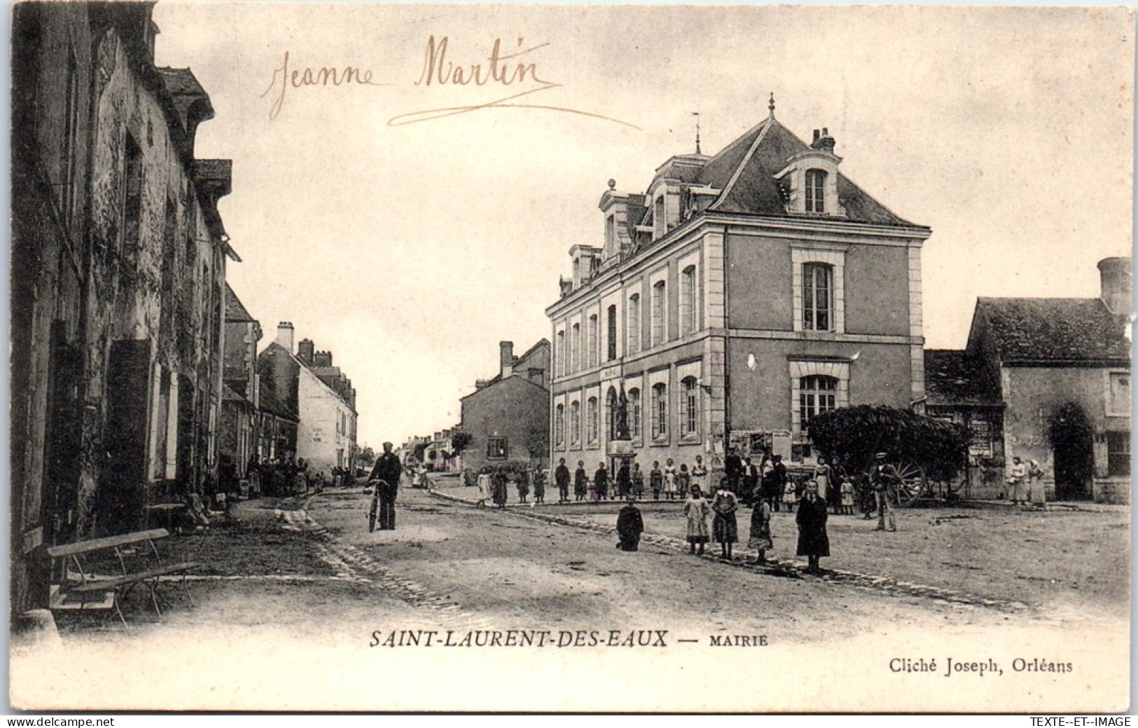 41 SAINT LAURENT DES EAUX - Vue Sur La Mairie  - Autres & Non Classés