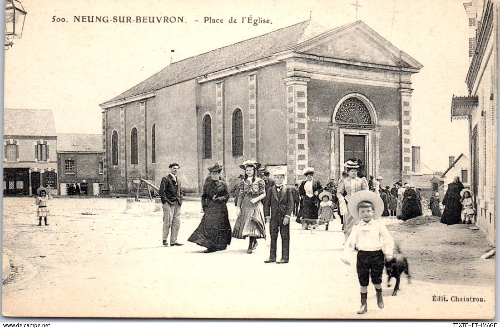 41 NEUNG SUR BEUVRON - La Place De L'eglise  - Neung Sur Beuvron