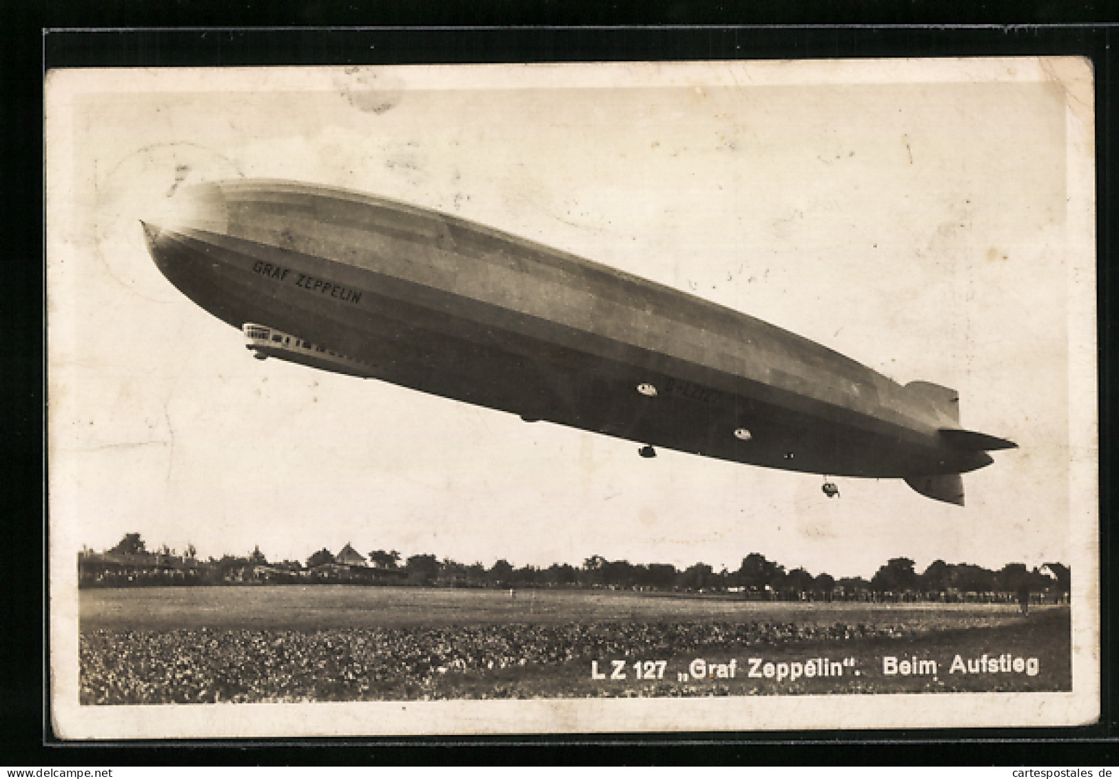 AK Luftschiff LZ 127 Graf Zeppelin Beim Aufstieg  - Luchtschepen