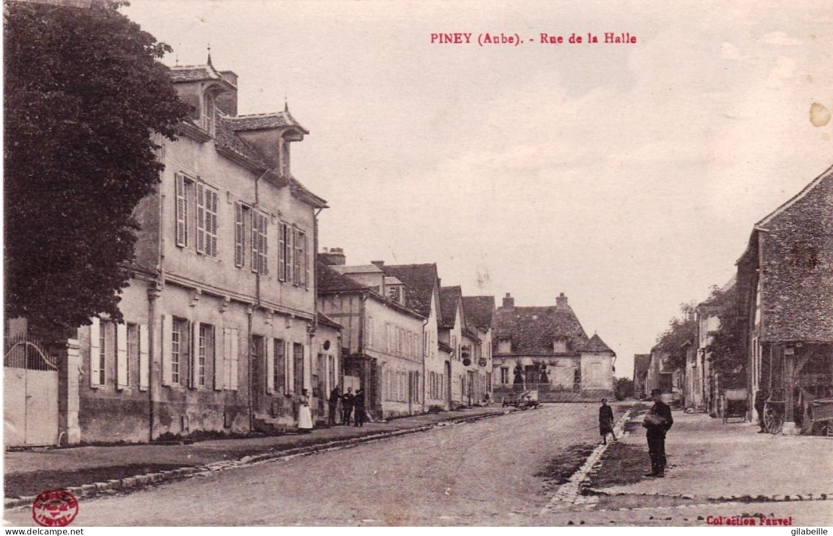 10 - Aube - PINEY - Place De La Halle - Autres & Non Classés