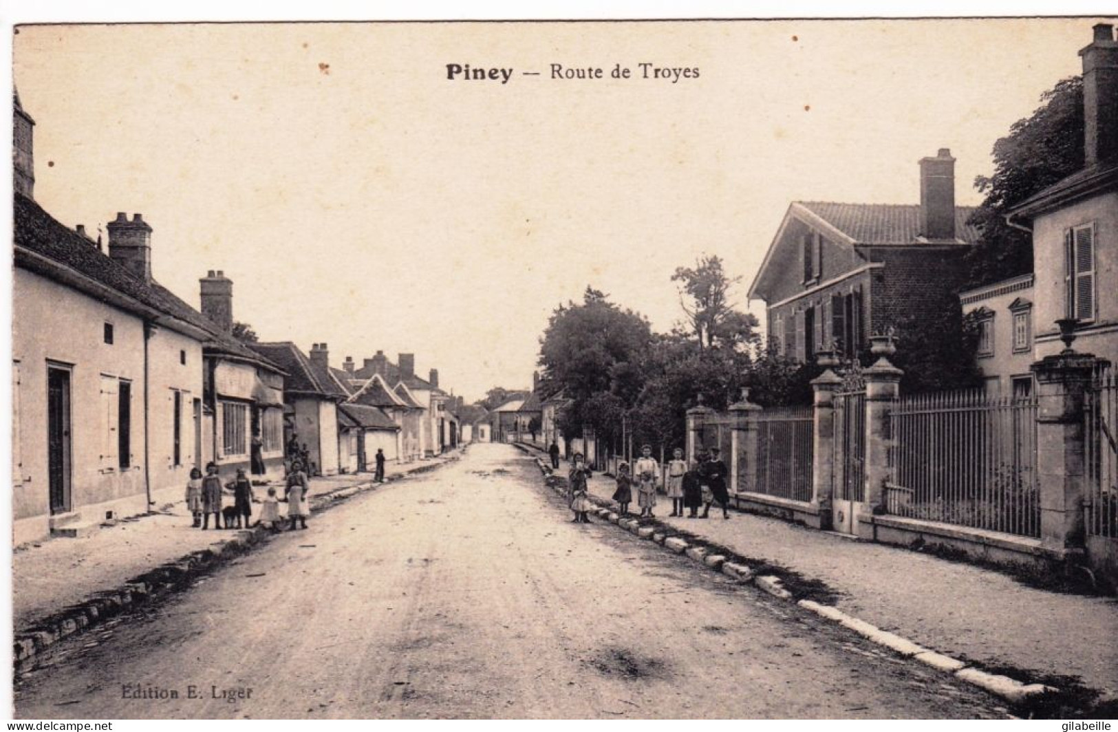 10 - Aube - PINEY - Route De Troyes - Andere & Zonder Classificatie