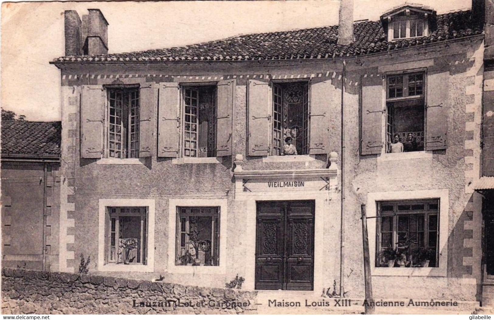 47 - Lot Et Garonne - LAUZUN - Maison Louis XIII - Ancienne Aumonerie - Autres & Non Classés