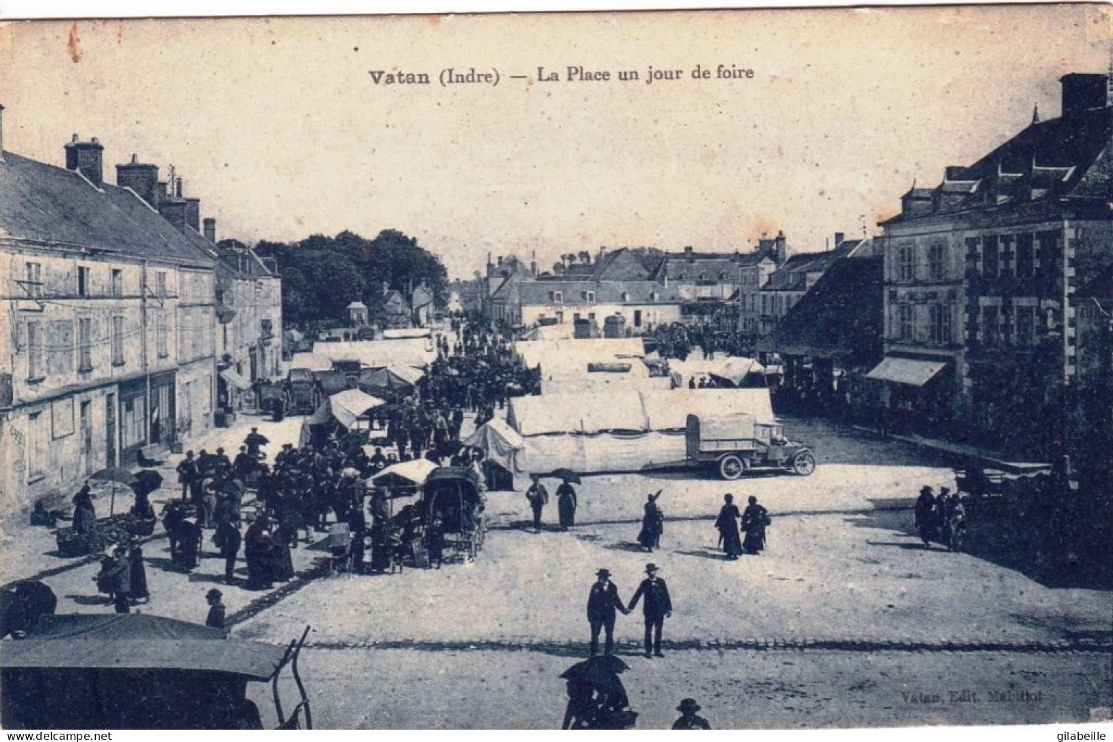 36 - Indre - VATAN - La Place Un Jour De Foire - Other & Unclassified