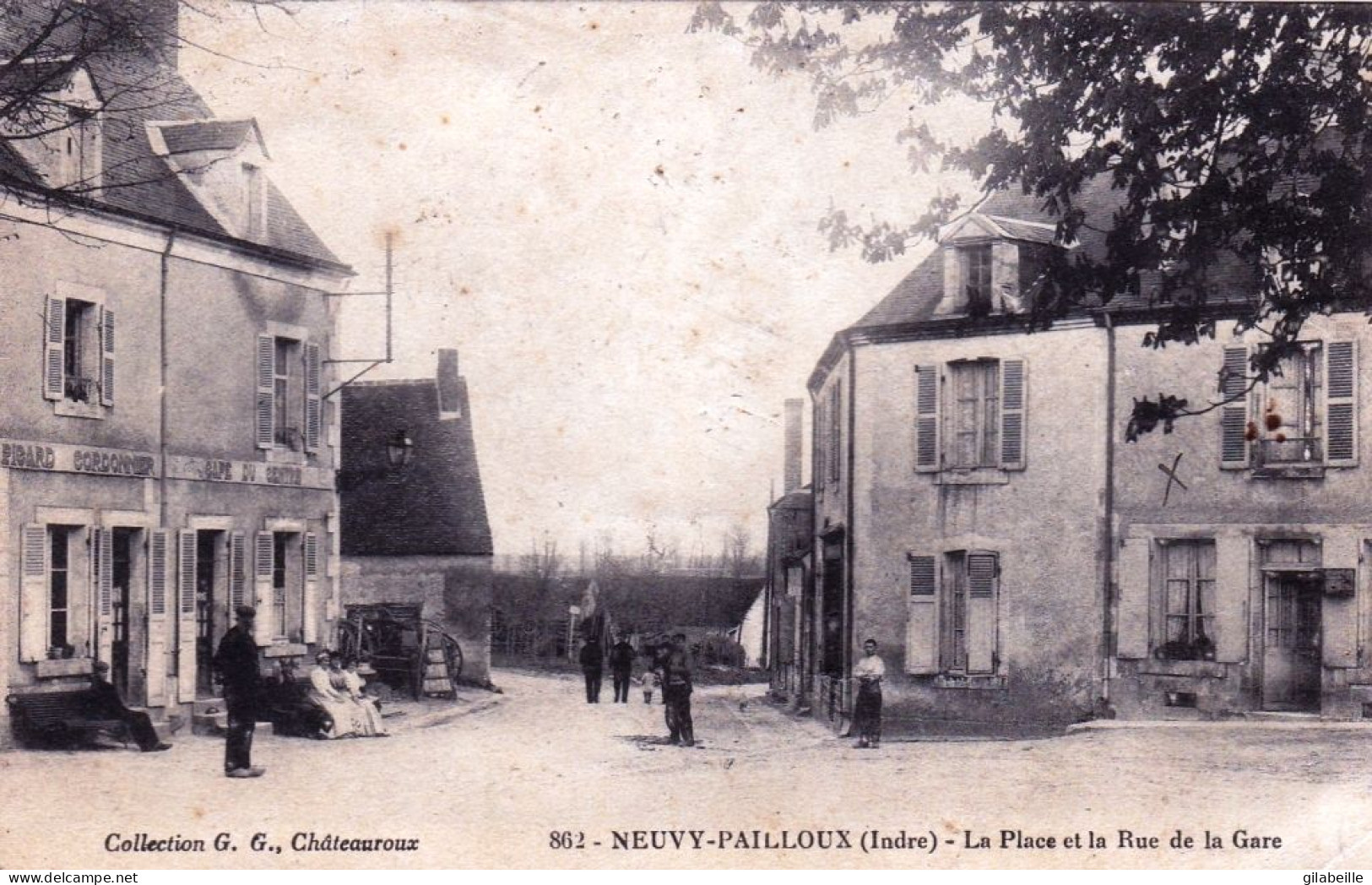 36 - Indre - Neuvy Pailloux - La Place Et Rue De La Gare ( Café Du Centre ) - Altri & Non Classificati