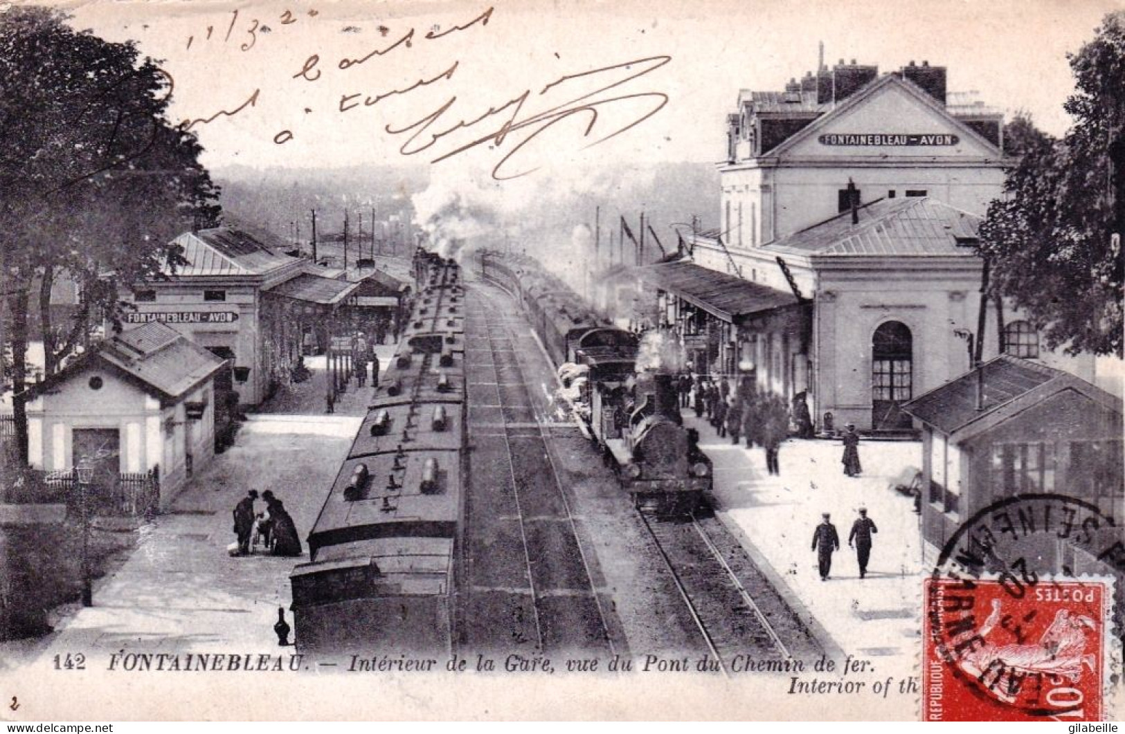 77 - Seine Et Marne - FONTAINEBLEAU - Interieur De La Gare Vue Du Pont Du Chemin De Fer - Fontainebleau