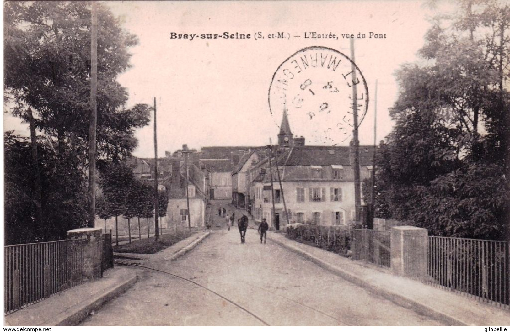 77 - Seine Et Marne - BRAY Sur SEINE - L Entrée , Vue Du Pont - Bray Sur Seine