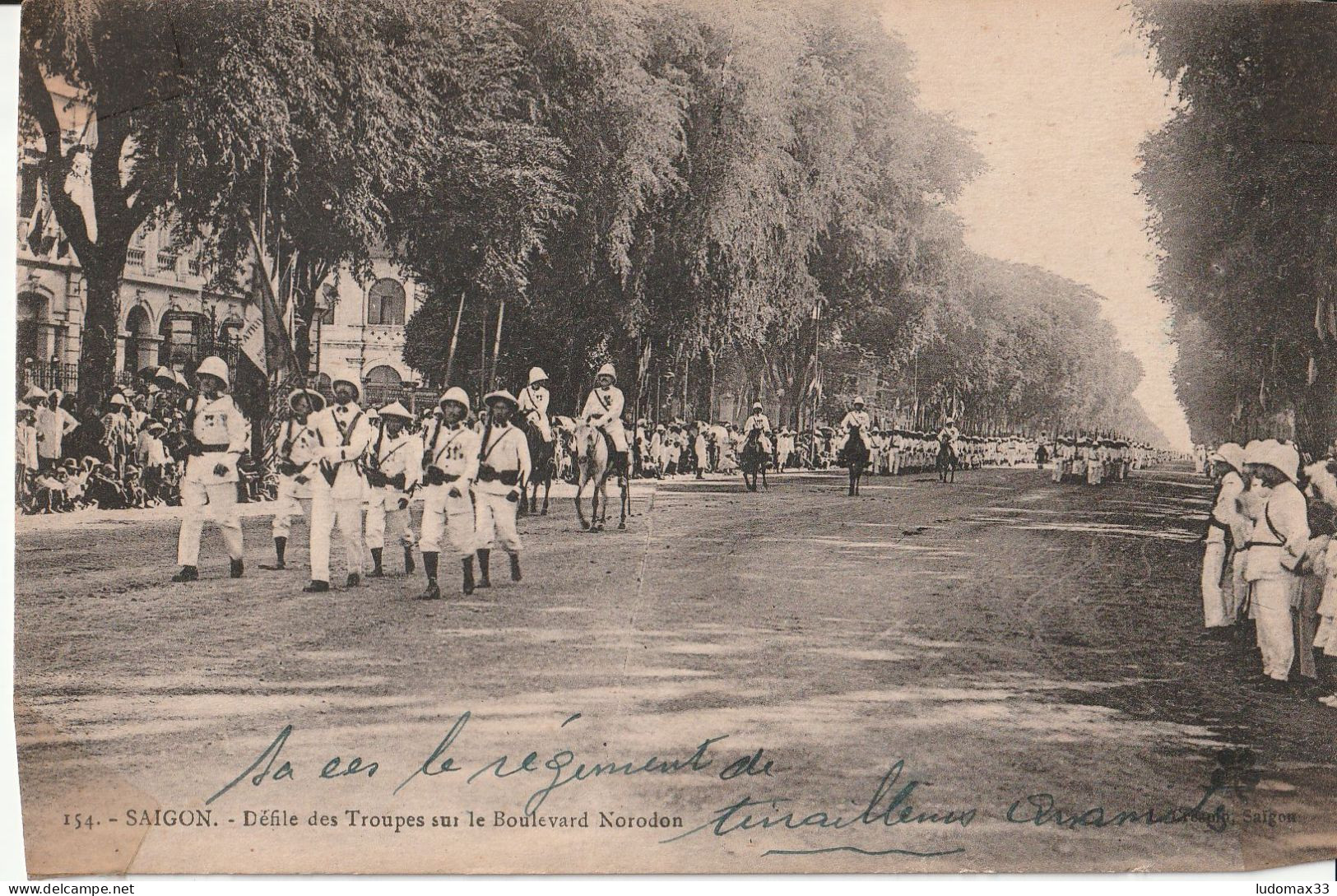 SAIGON : Défilé Des Troupes Sur Le Boulevard Norodon - Vietnam