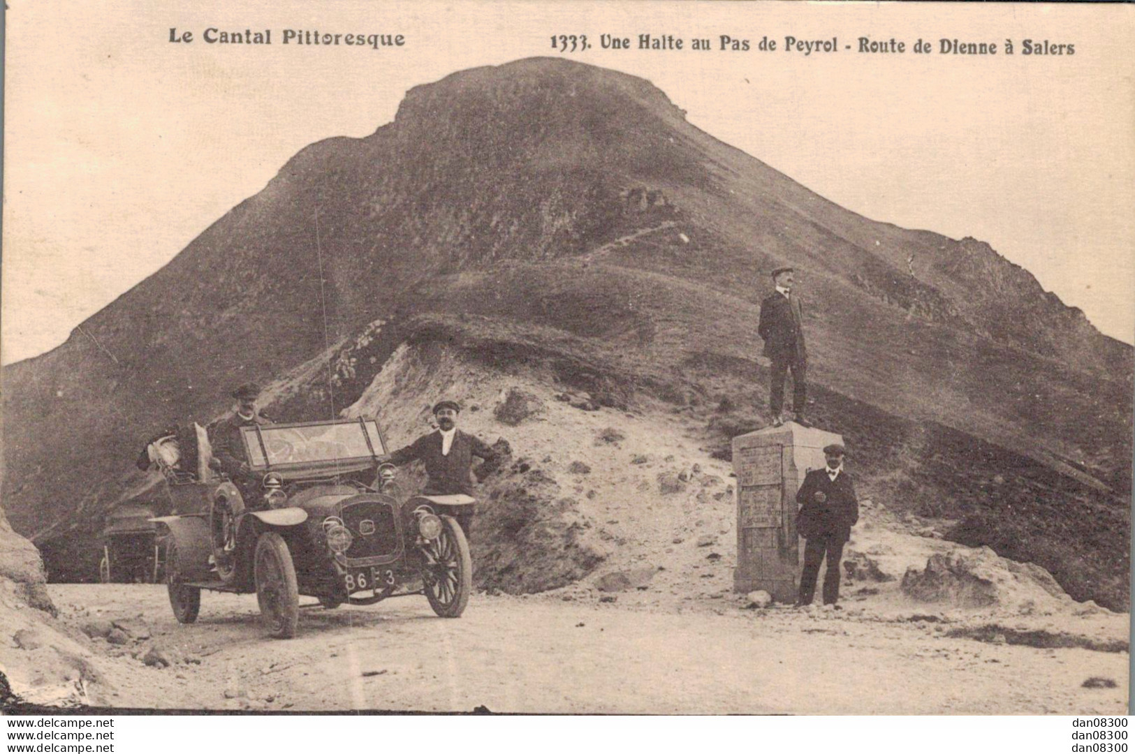 15 UNE HALTE AU PAS DE PEYROL ROUTE DE DIENNE A SALERS - Sonstige & Ohne Zuordnung