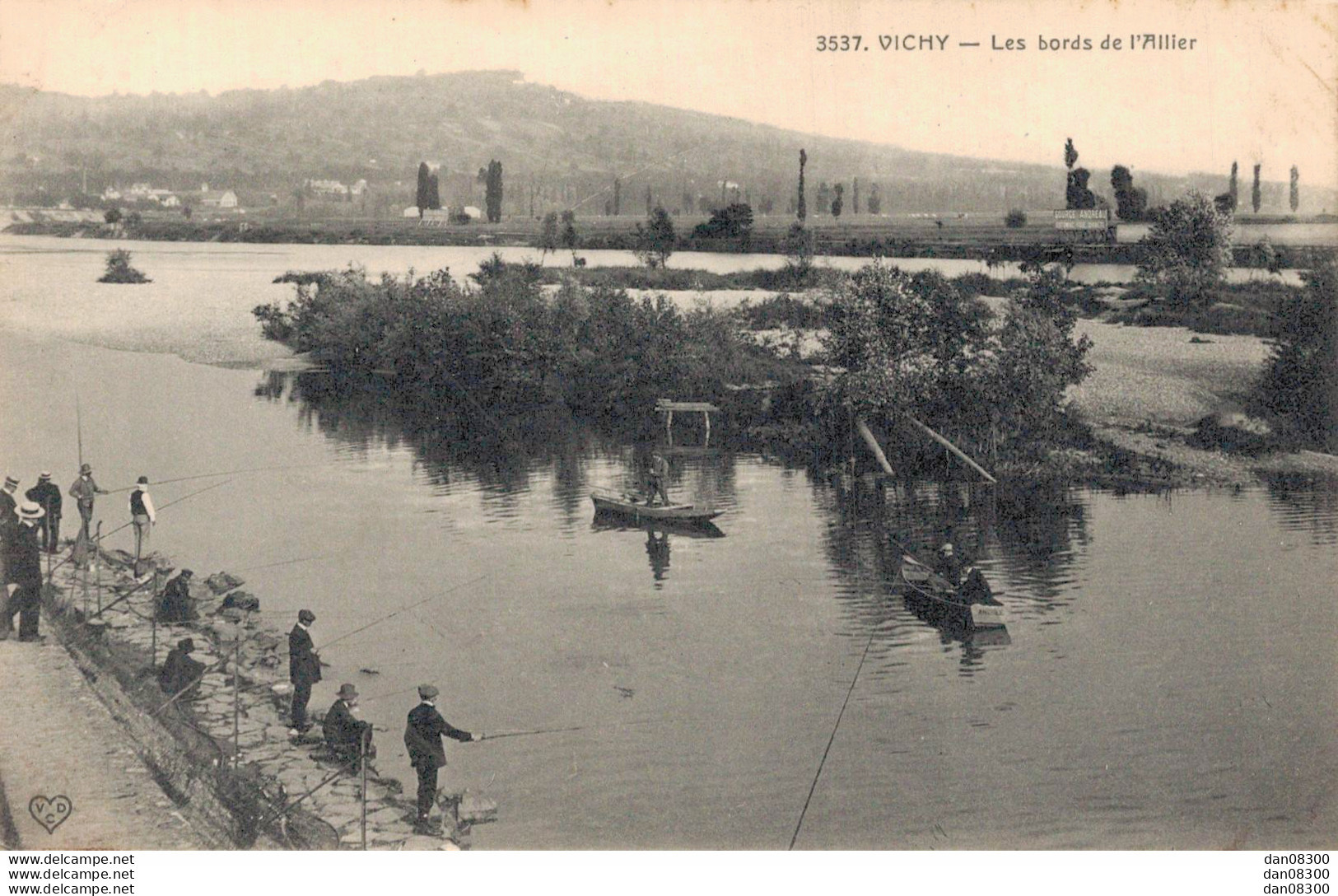 03 VICHY LES BORDS DE L'ALLIER - Vichy