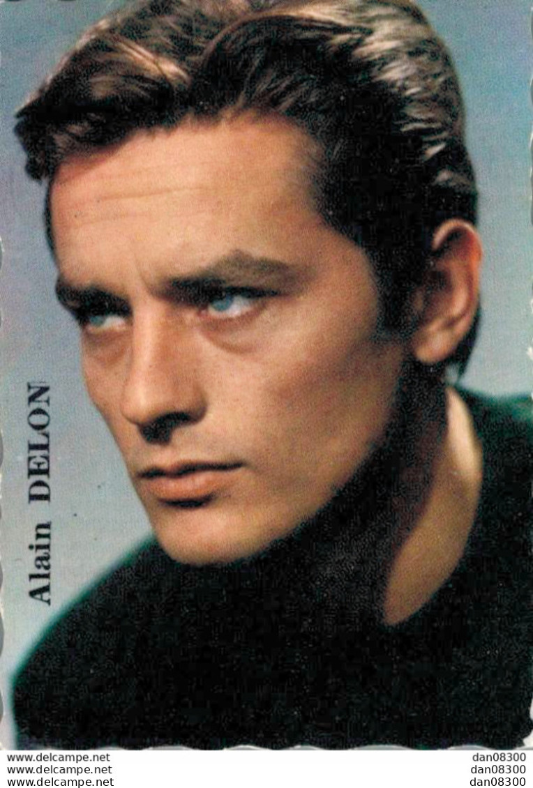 PHOTO DE 7 X 5 CMS DE ALAIN DELON - Célébrités