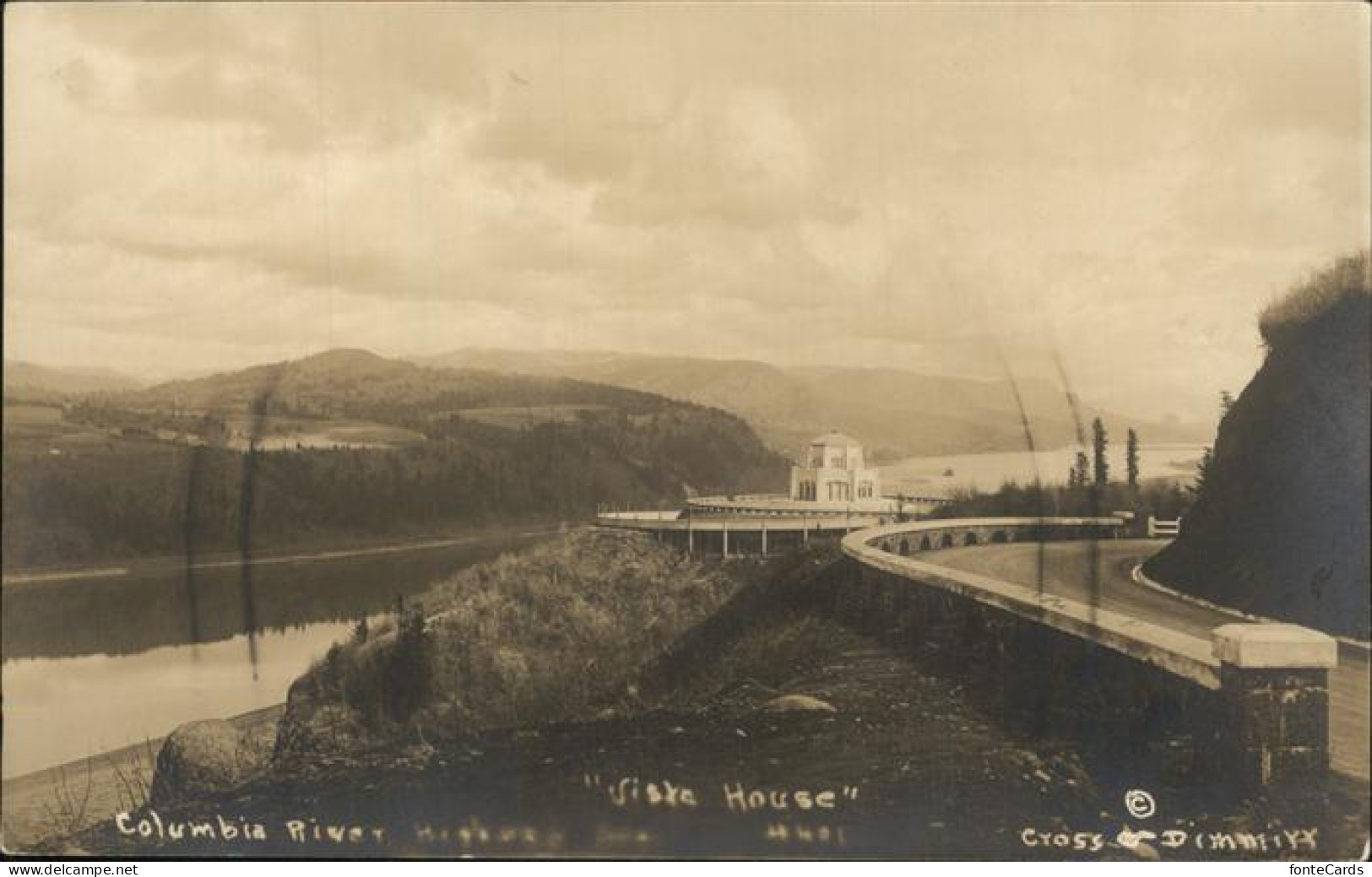 11320853 Columbia_City_Oregon Columbia River Vista House - Sonstige & Ohne Zuordnung