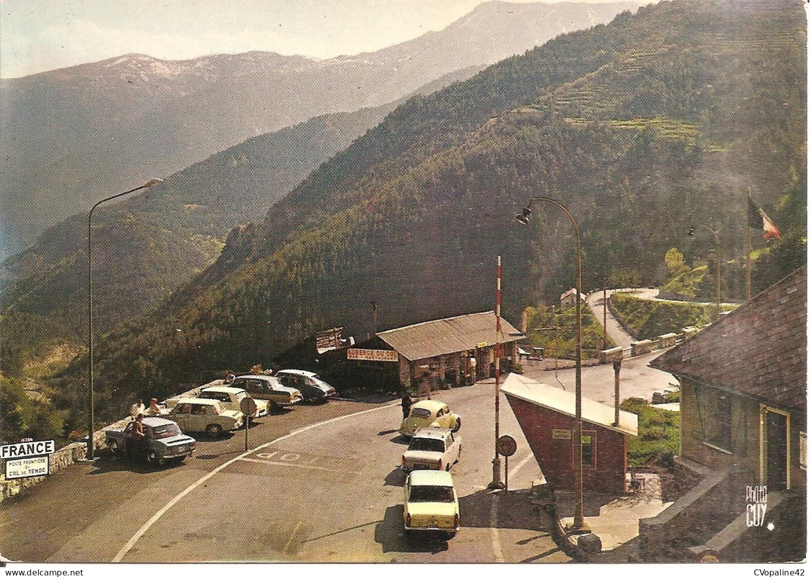 COL DE TENDE (06) à La Frontière Franco-Italienne (Nombreuses Voitures)  CPSM  GF - Andere & Zonder Classificatie