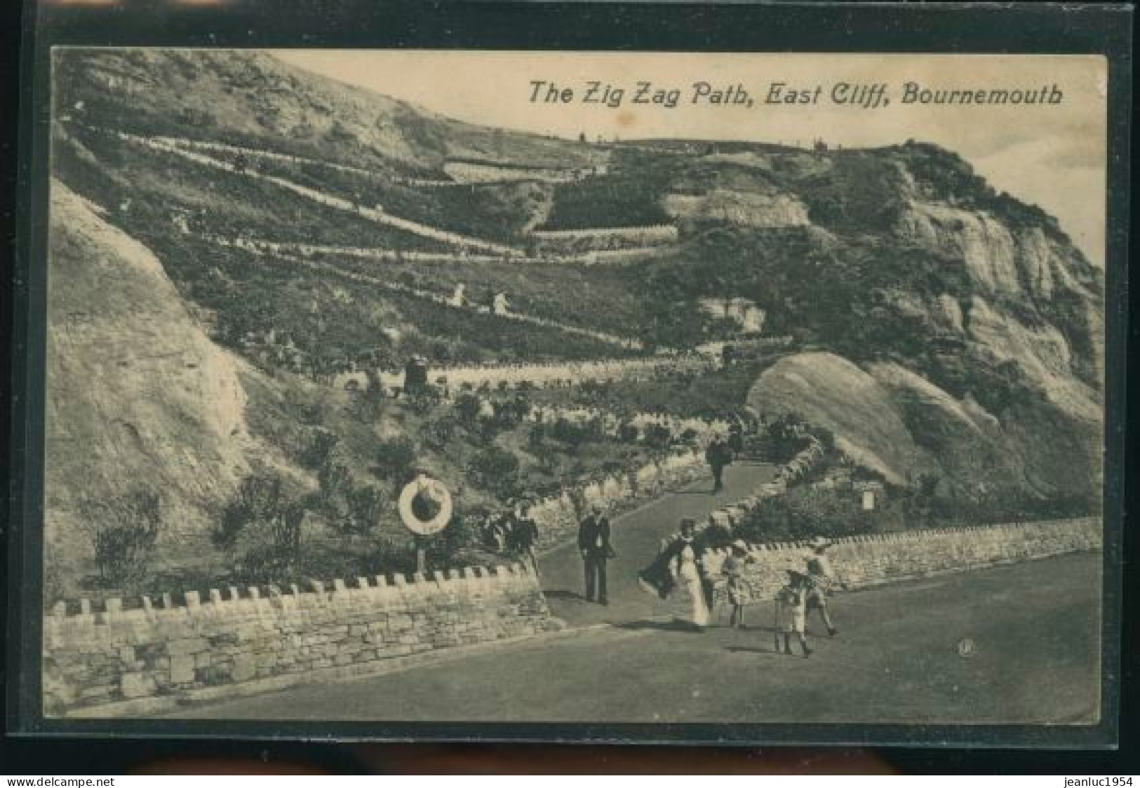 THE ZIG ZAG EAST CLIFF BOURNEMOUTH      ( MES PHOTOS NE SONT PAS JAUNES ) - Sonstige & Ohne Zuordnung