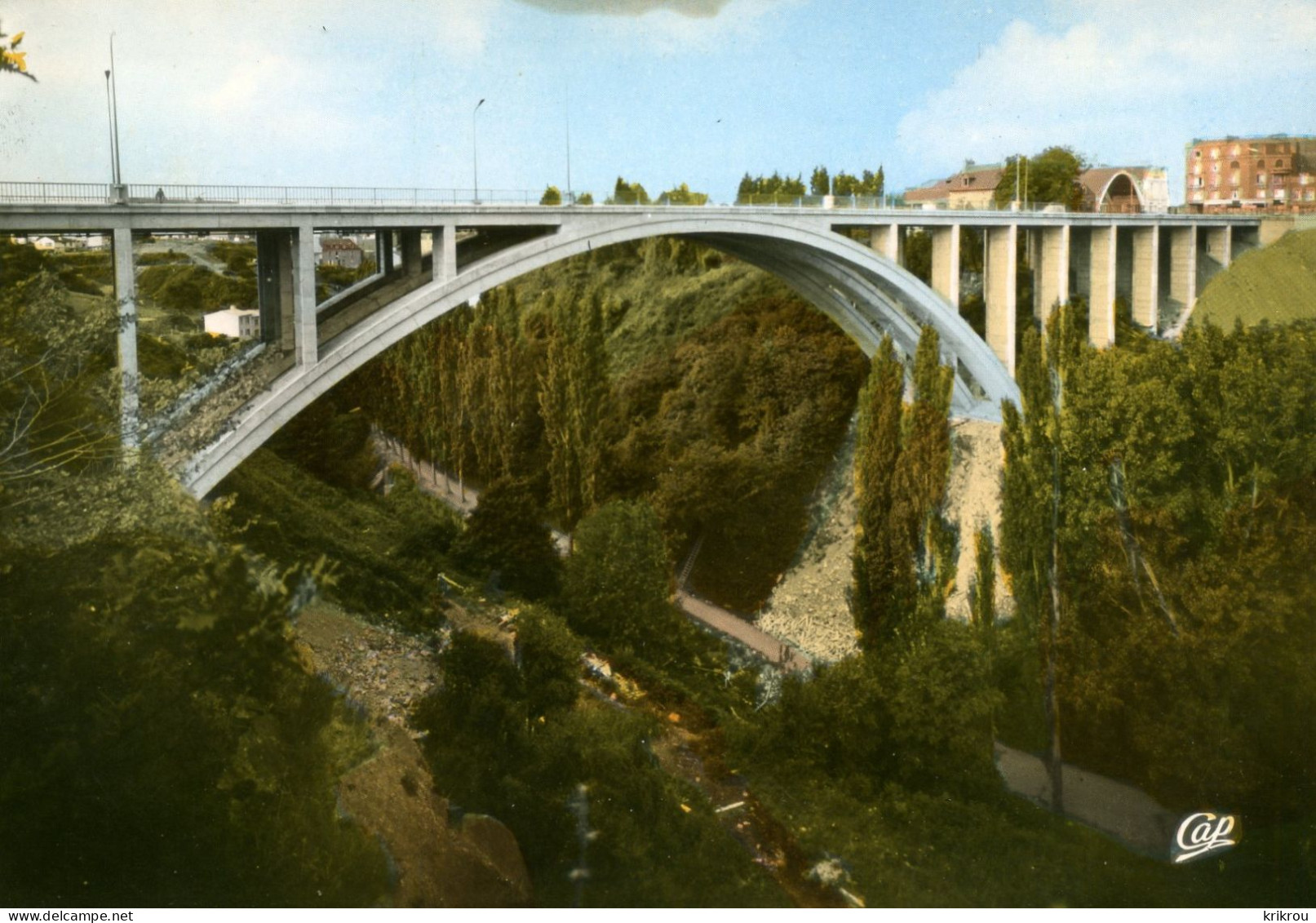 CPSM  SAINT-BRIEUC - Le Nouveau Pont. - Saint-Brieuc