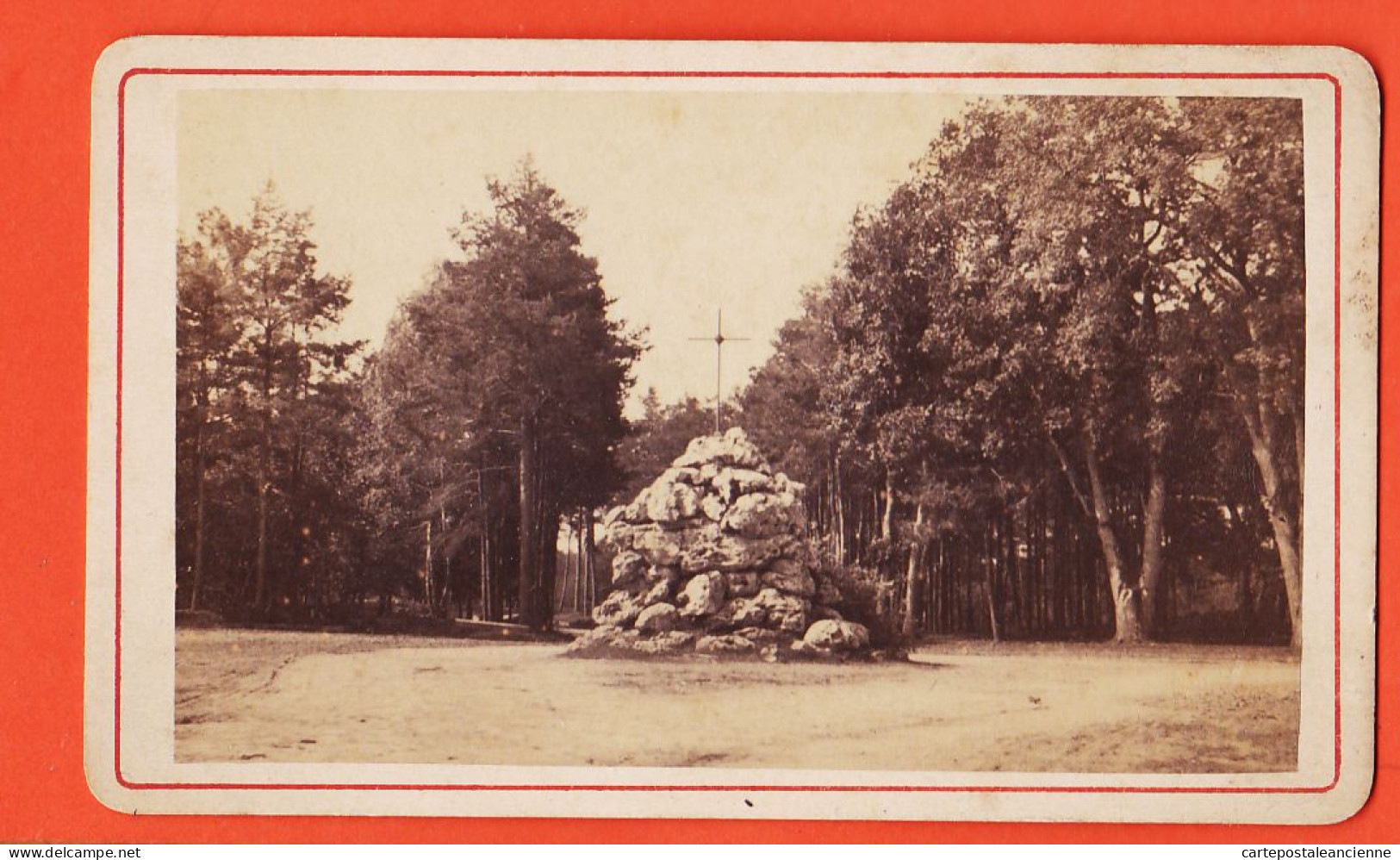 31152 / Photo XIXe Localisable Croix Sur Monticule Rocheux Dans Clairière Carrefour ● Photographie 1880s - Antiche (ante 1900)