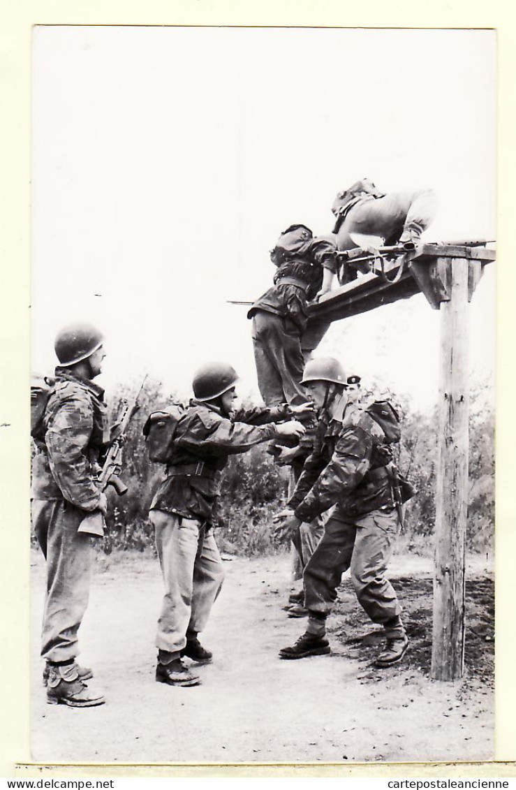 31483 / Armée Belge Belgisch Leger Entrainement Piste D'Obstacles Postée DINANT 19.01.1966 - Regimenten