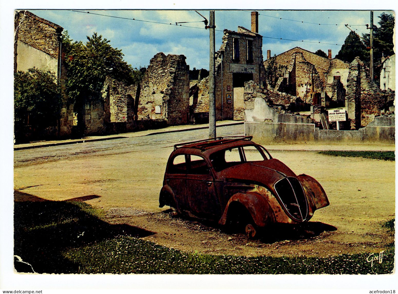 Oradour-sur-Glane - Cité Martyre - Champ De Foire, Automobile Du Docteur Desourteau - Oradour Sur Glane