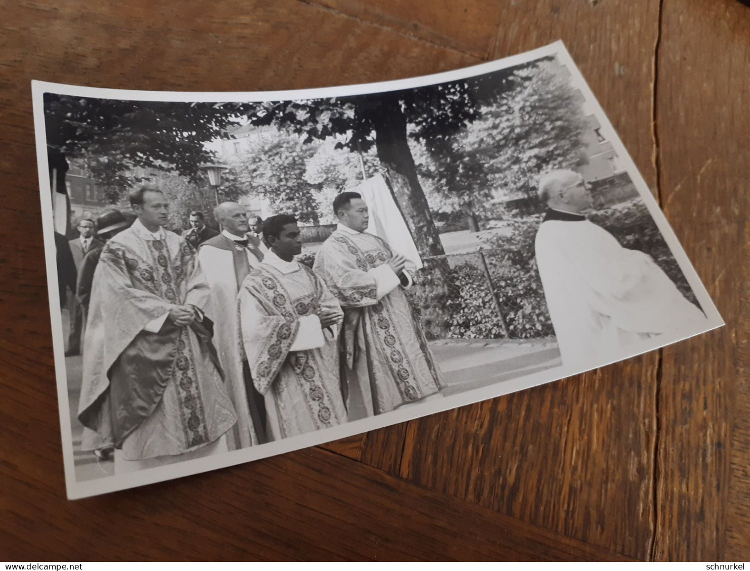 MAENNER In DEUTSCHLAND DAZUMAL - PRIESTER Bei UMZUG - PFARRER PASTOR - KIRCHE - MEN Of COLOUR - INDIEN CHINA ? - Personas Anónimos