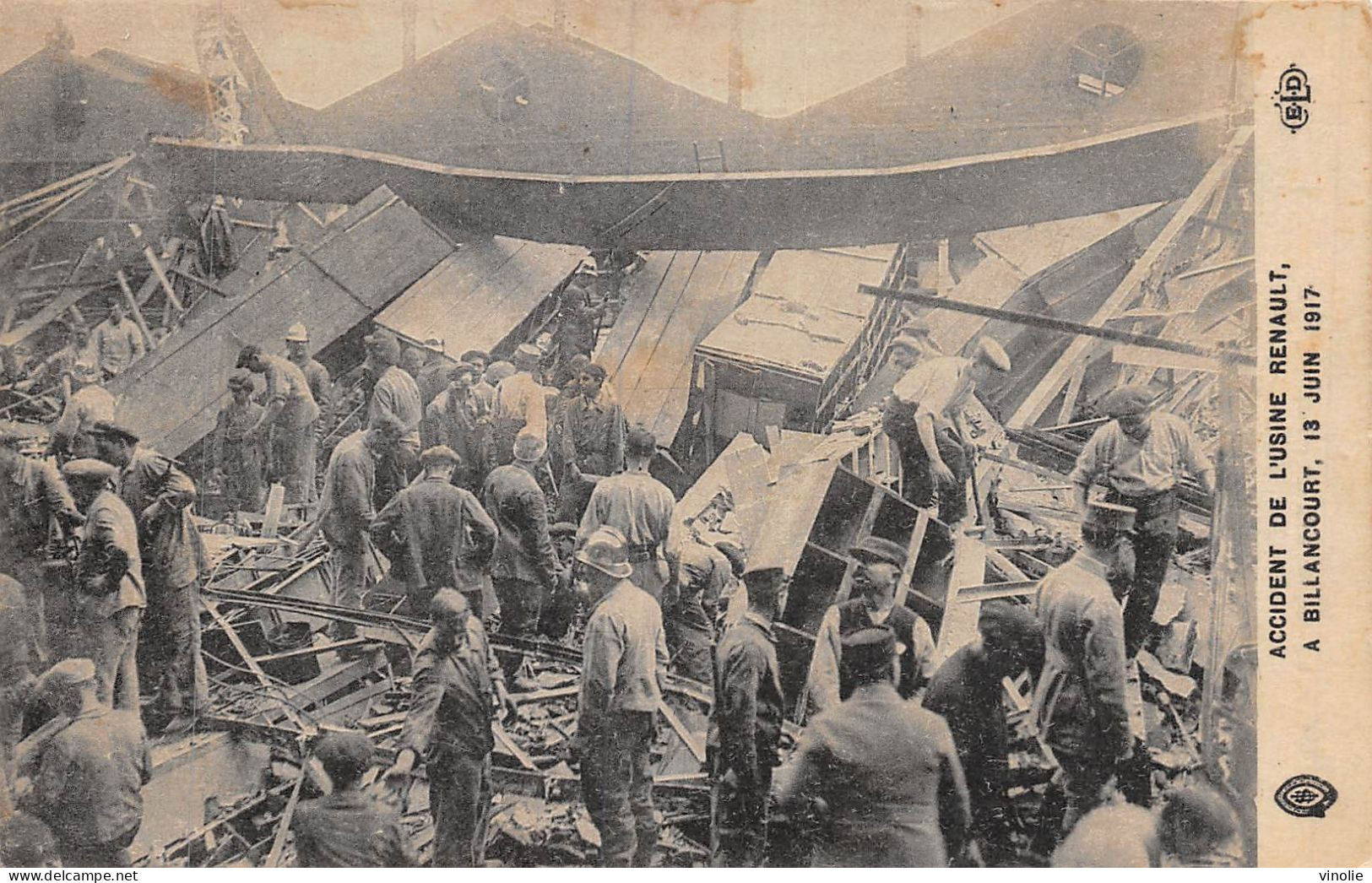 P-24-Mi-Is-1798 : BILLANCOURT. ACCIDENT DE L'USINE RENAULT JUIN 1917. POMPIERS - Boulogne Billancourt