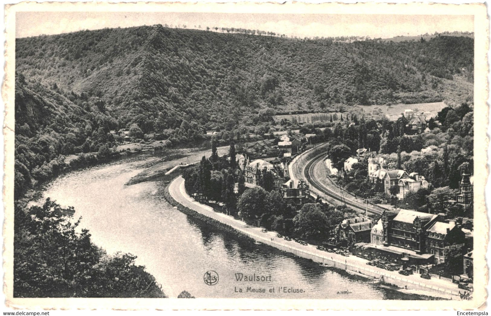 CPA Carte Postale  Belgique Waulsort  La Meuse Et L'écluse   VM80684 - Hastiere