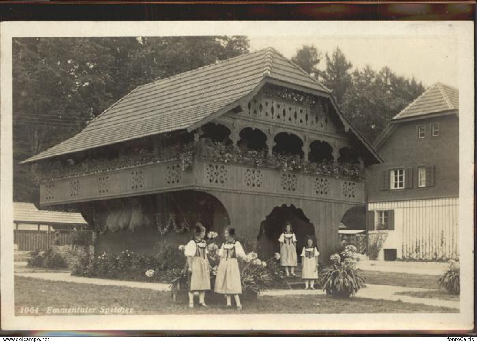 11308763 Bern BE Emmentaler Speicher Maedchen Tracht Bern - Autres & Non Classés