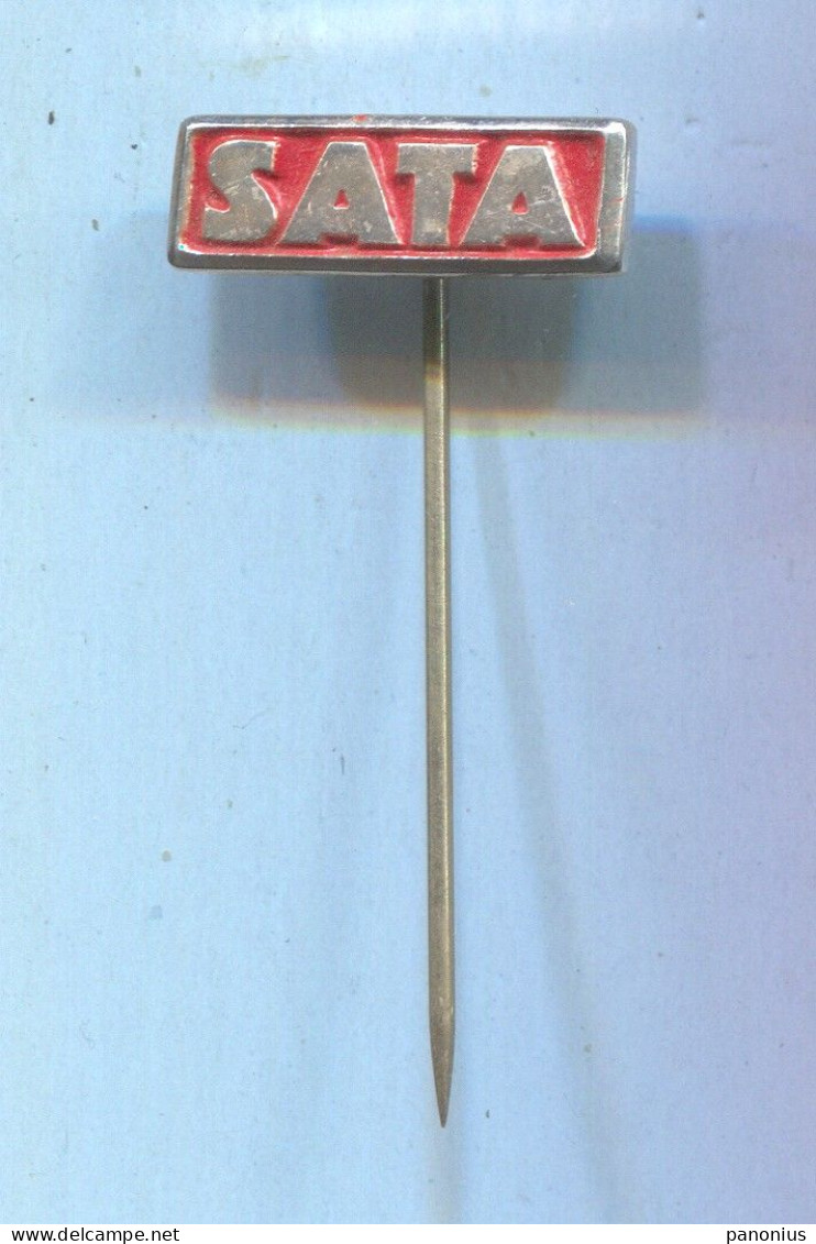 SATA - German Engineering, Vintage Pin  Badge Abzeichen - Marcas Registradas