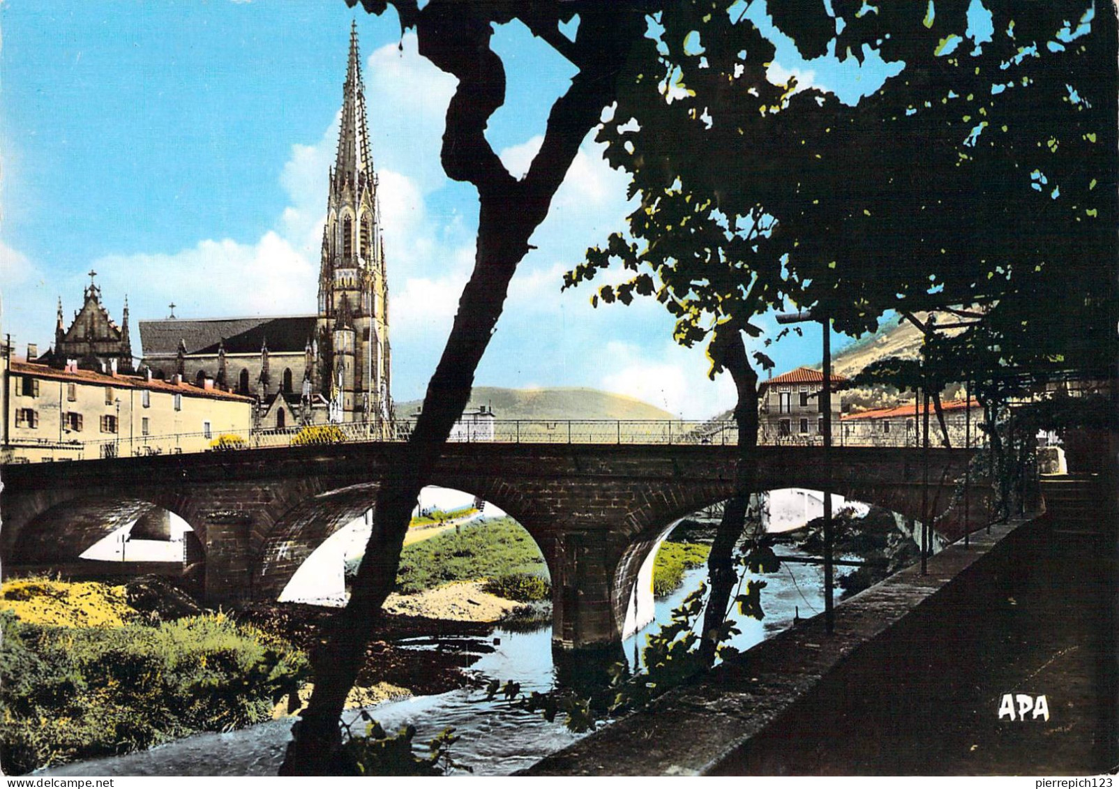 12 - Saint Affrique - Effet De Contre Jour Sur L'Eglise Et Le Pont Routier De La Nationale 99 Franchissant La Sorgue - Saint Affrique